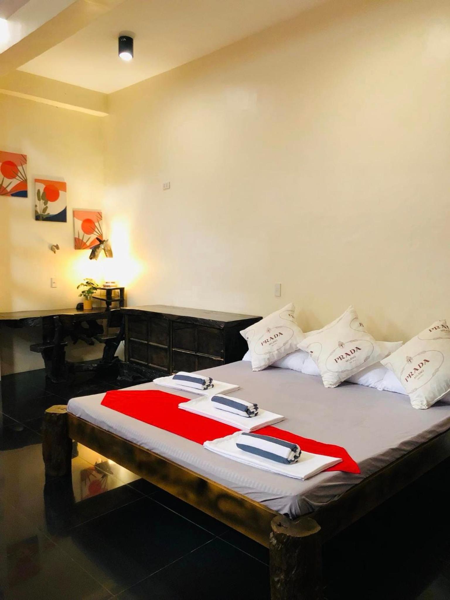 Deluxe Double Room with Extra Bed photo 2
