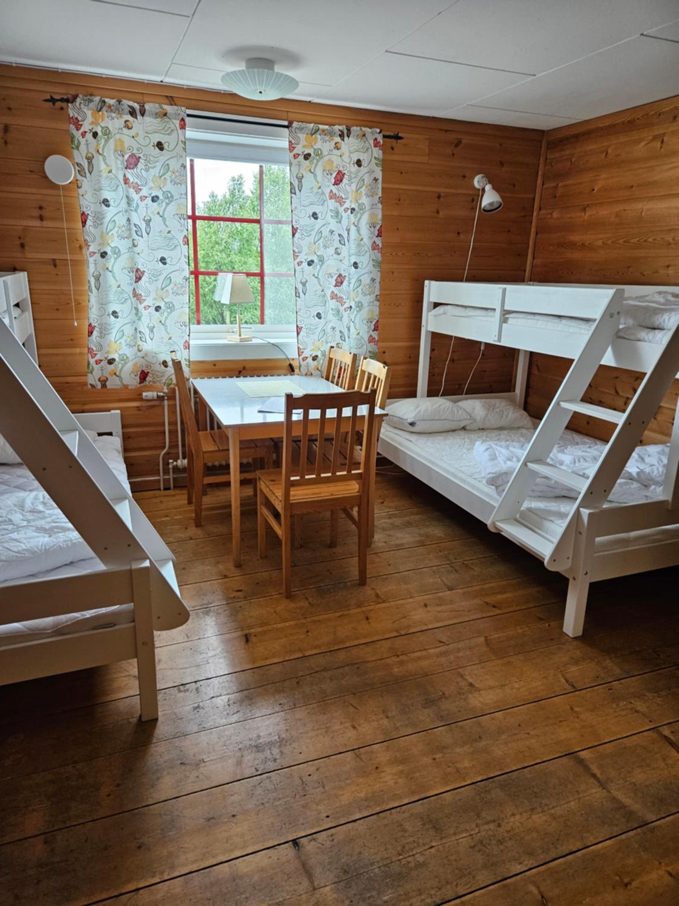 Quadruple Room - Photo 1