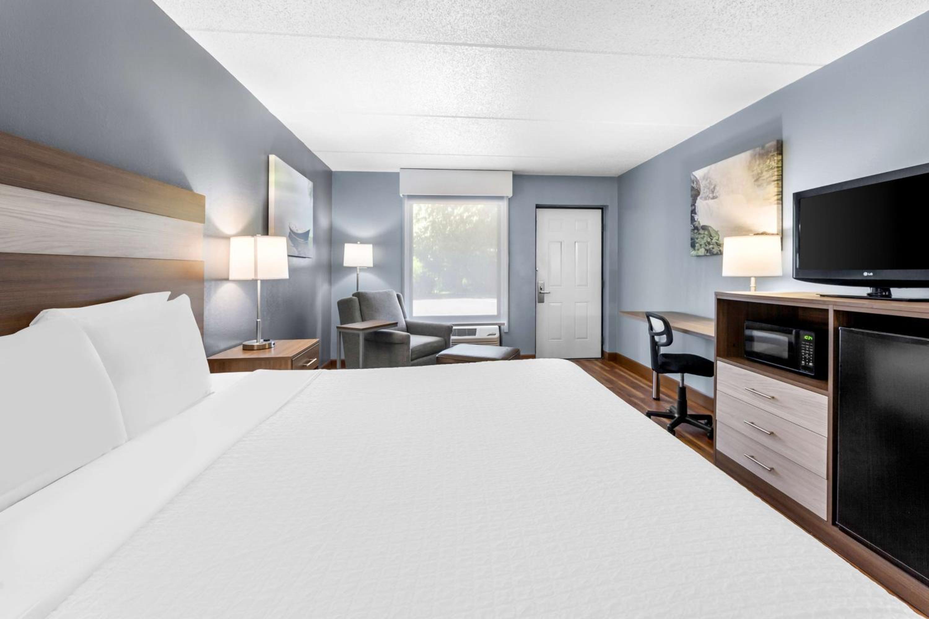 King Room - Disability Access/Non-Smoking photo 3