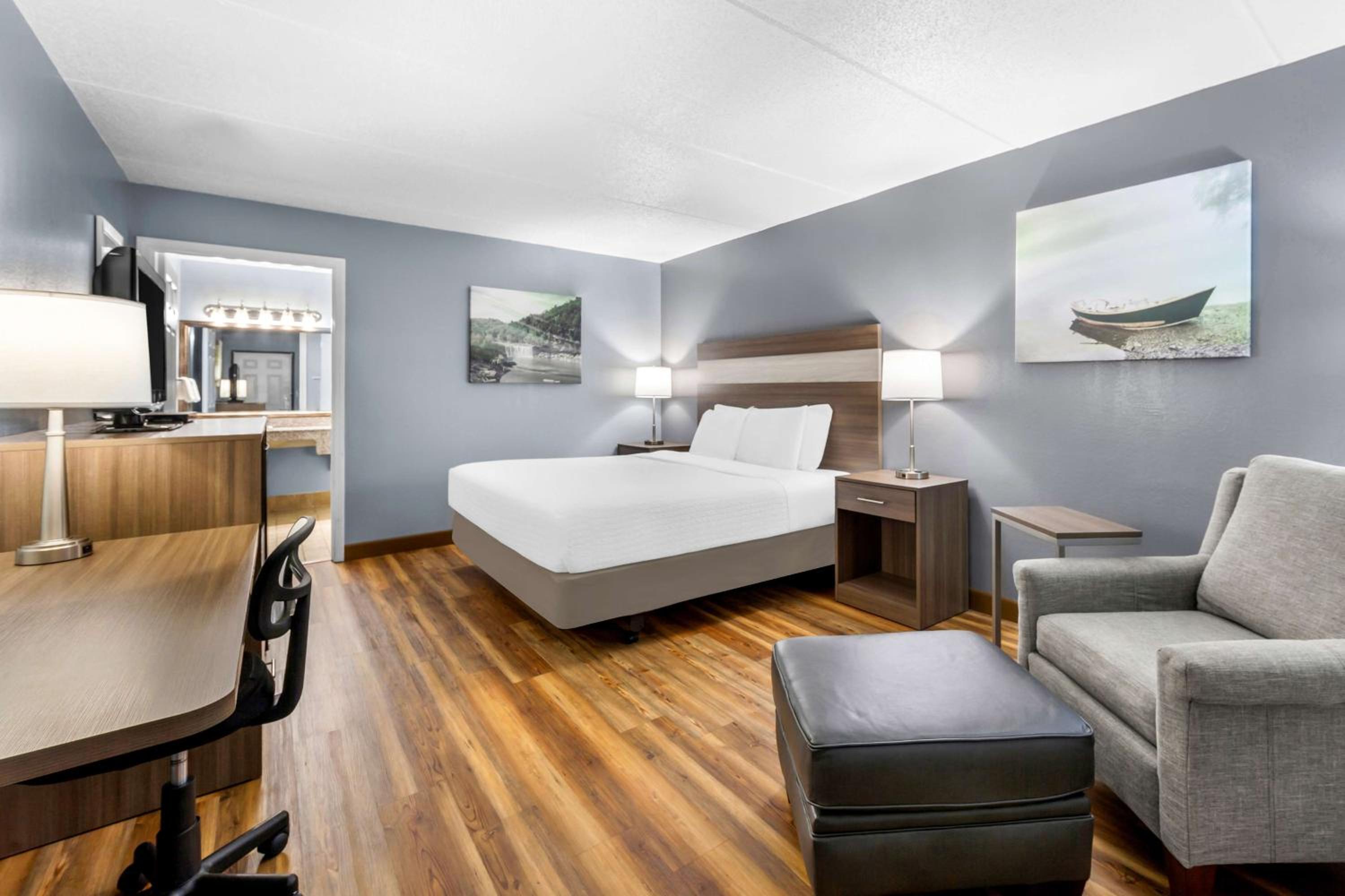 King Room - Disability Access/Non-Smoking photo 1