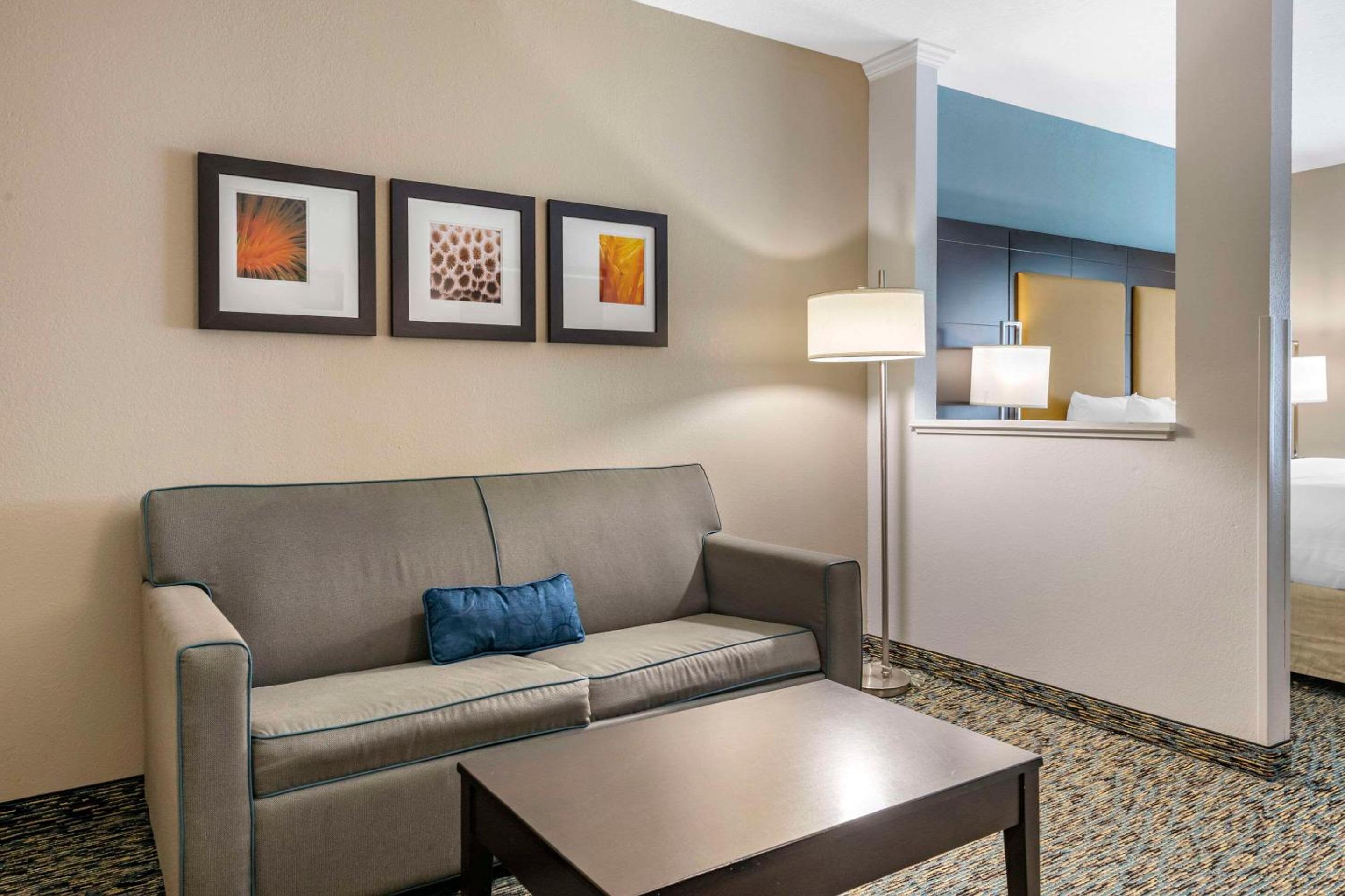 King Suite with Accessible Tub - Accessible/Non-Smoking