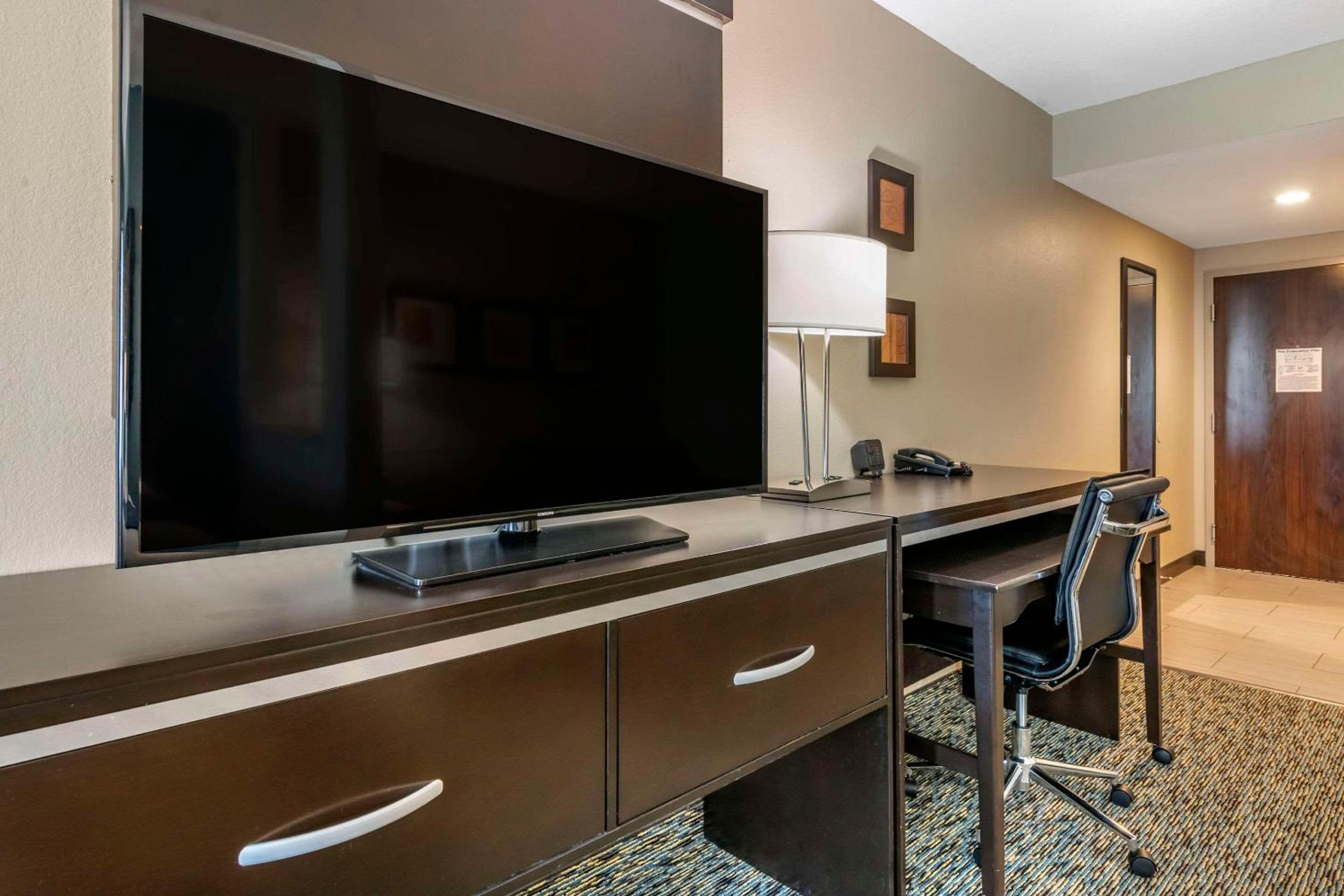Suite with Two Queen Beds - Accessible/Non-Smoking