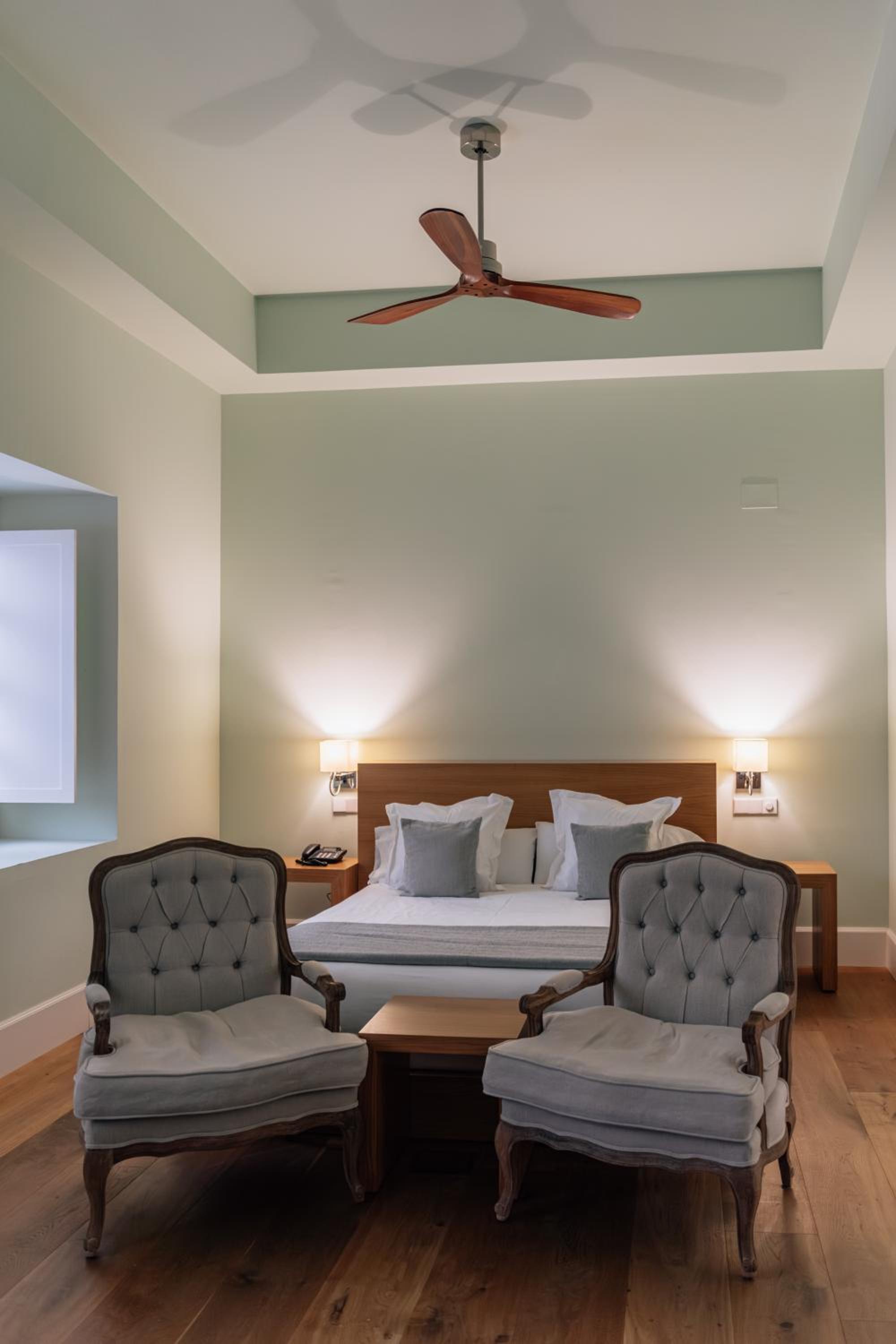 Standard Suite - Photo 26
