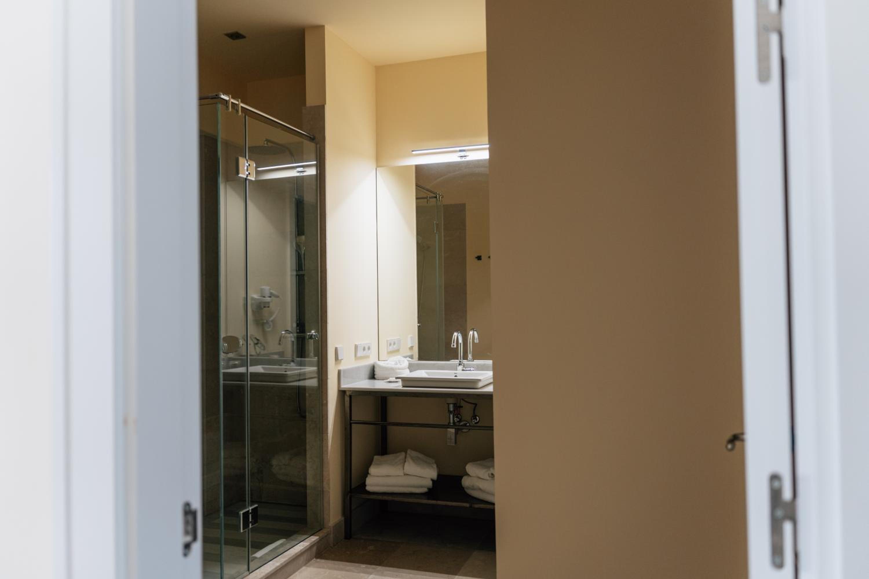 Family Suite - Photo 17