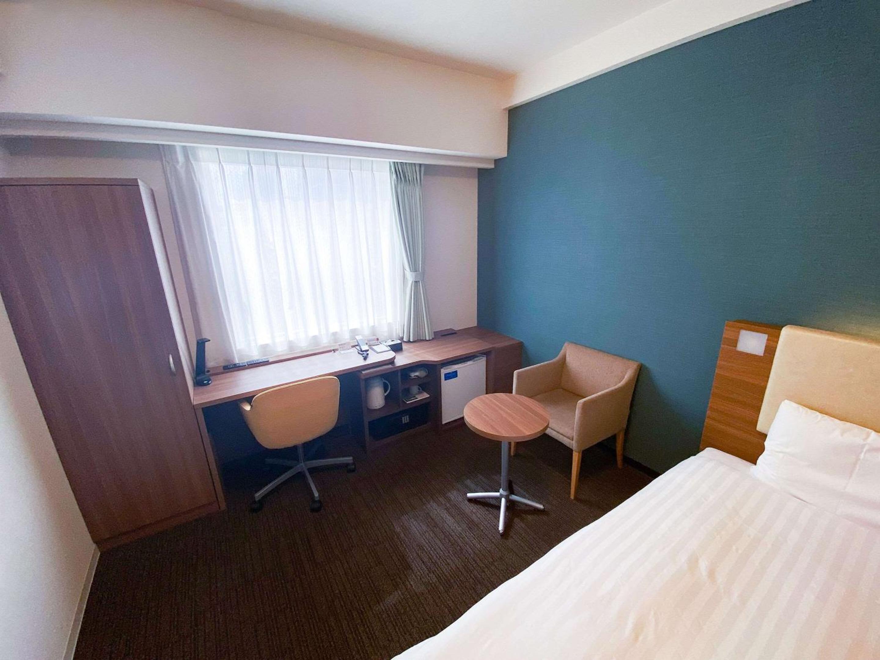 Twin Room - Non-Smoking