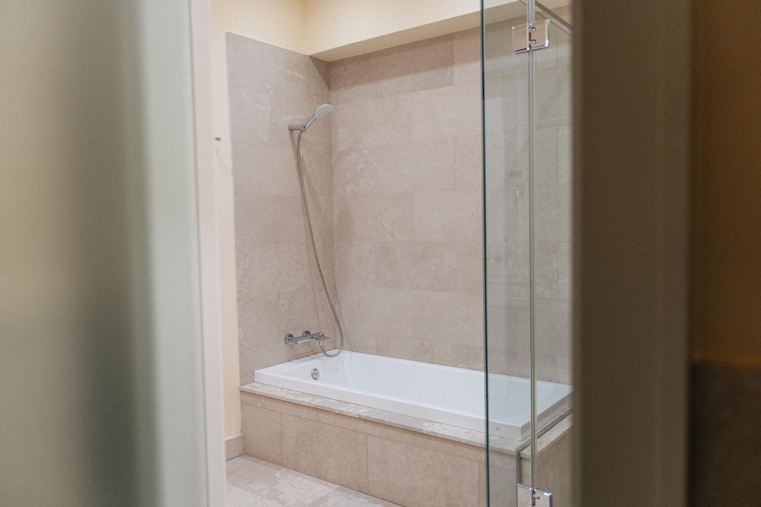 Family Suite - Photo 18