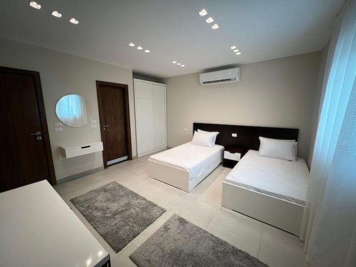 Deluxe Double Or Twin Room photo 3