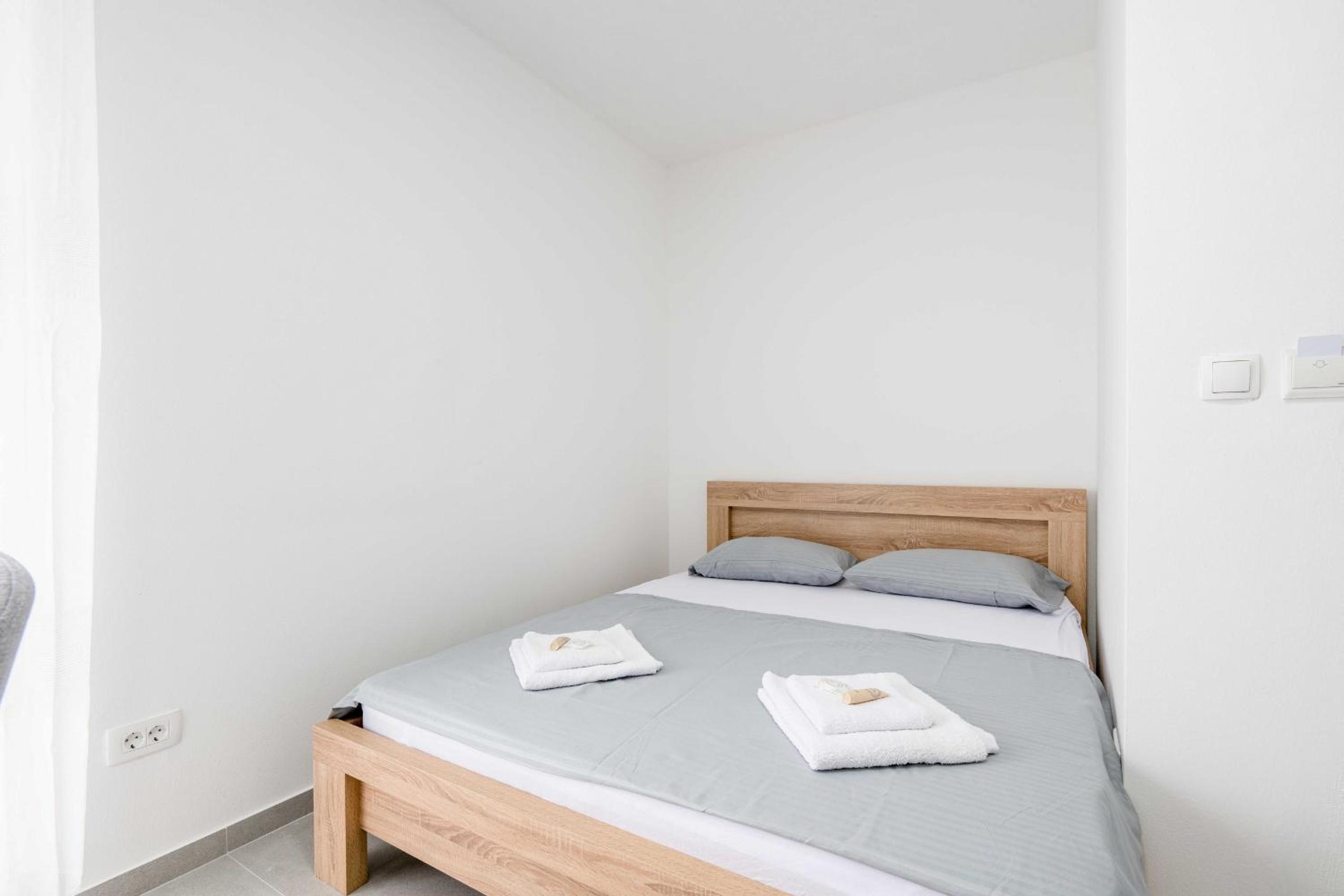 Studio Apartment photo 2