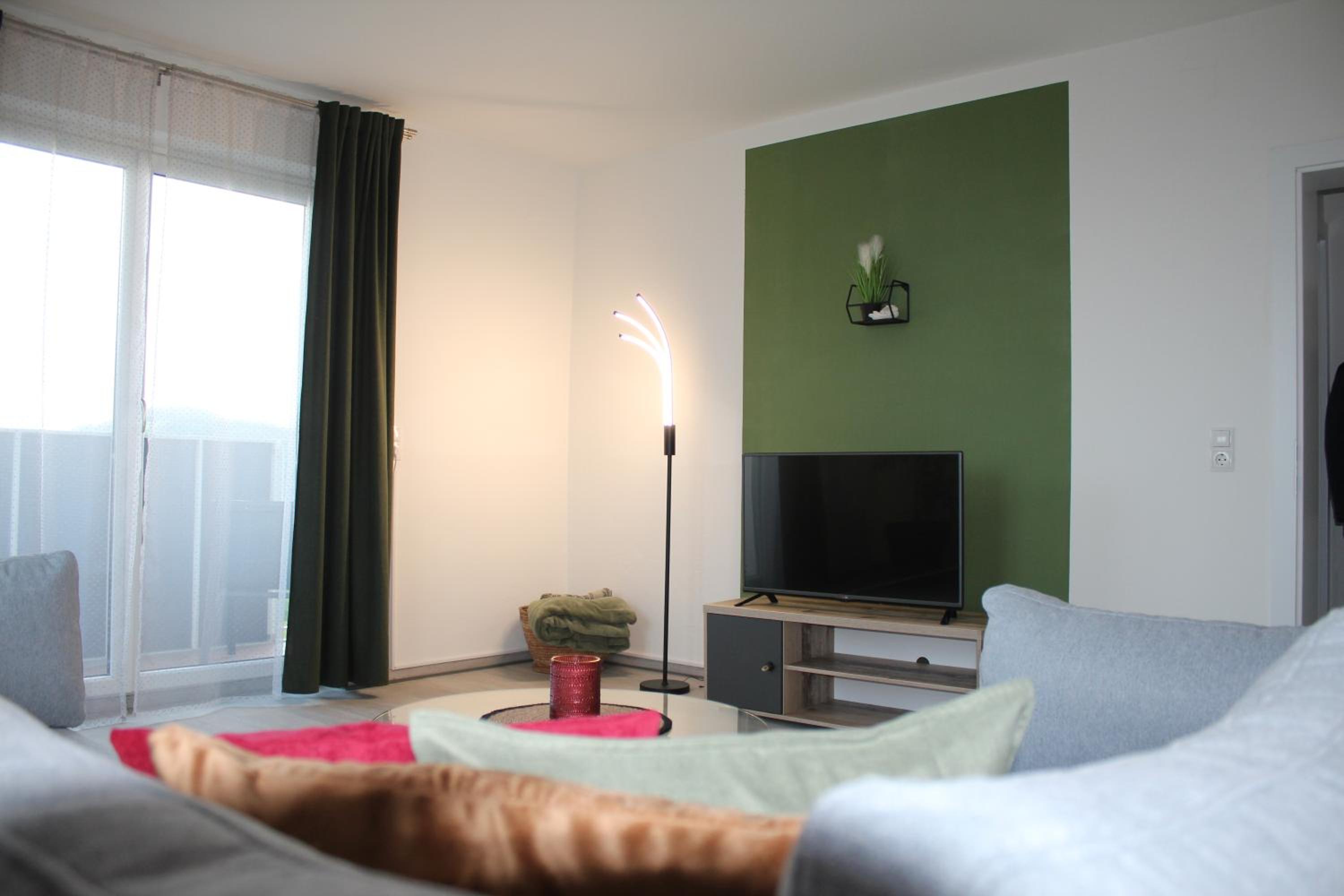 One-Bedroom Apartment photo 1