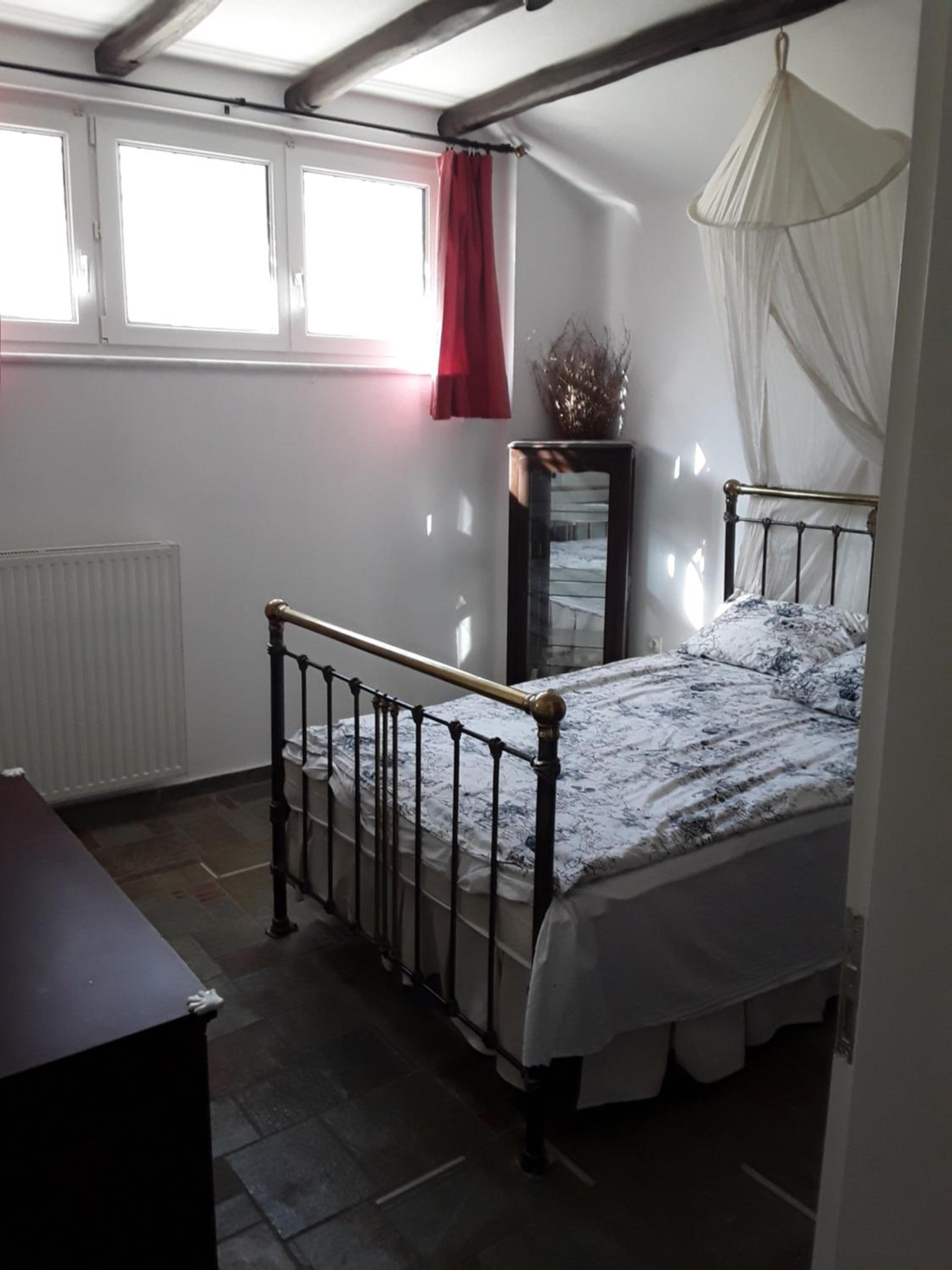 One-Bedroom House photo 1