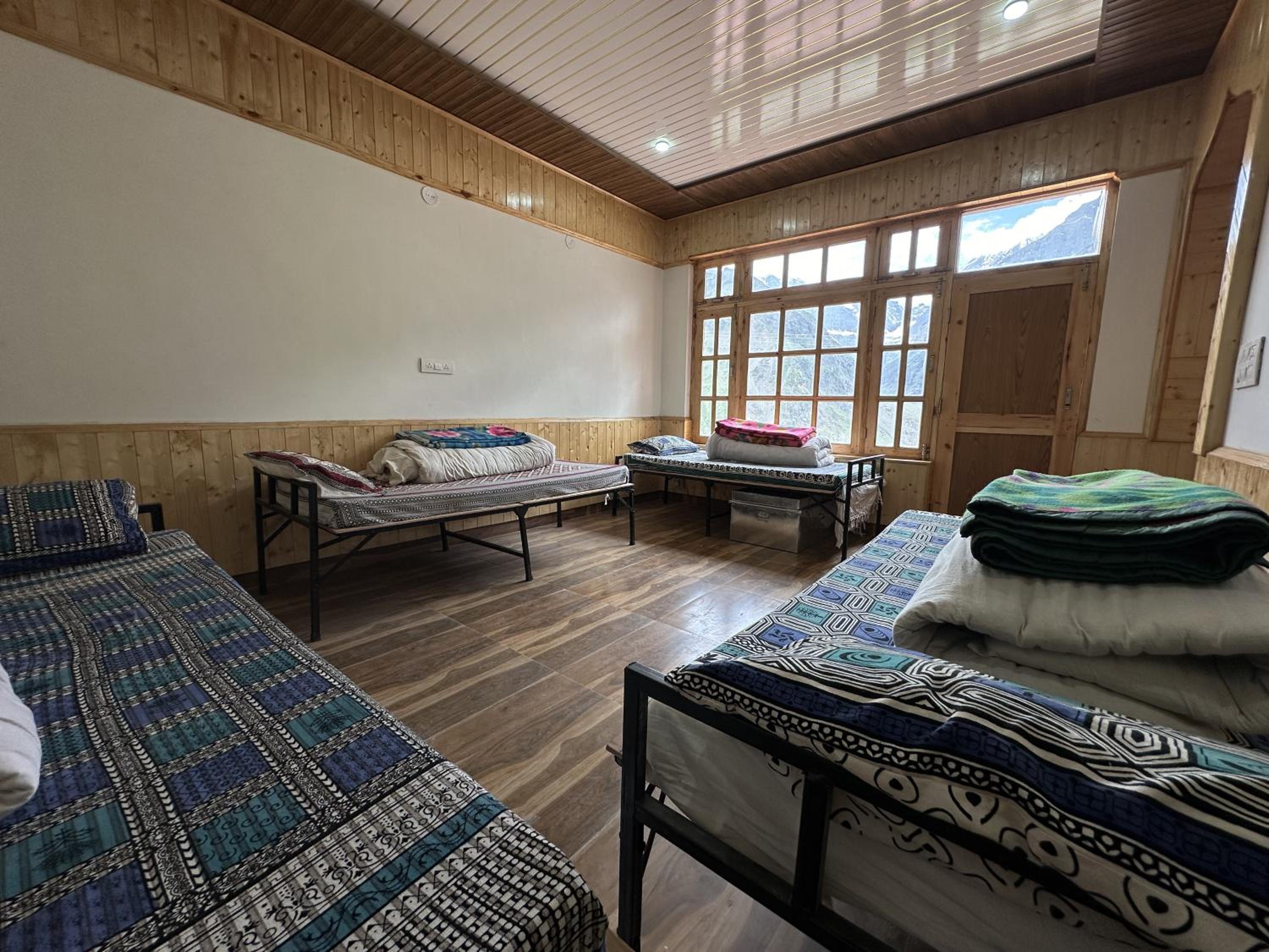Bed in 4-Bed Mixed Dormitory Room photo 2