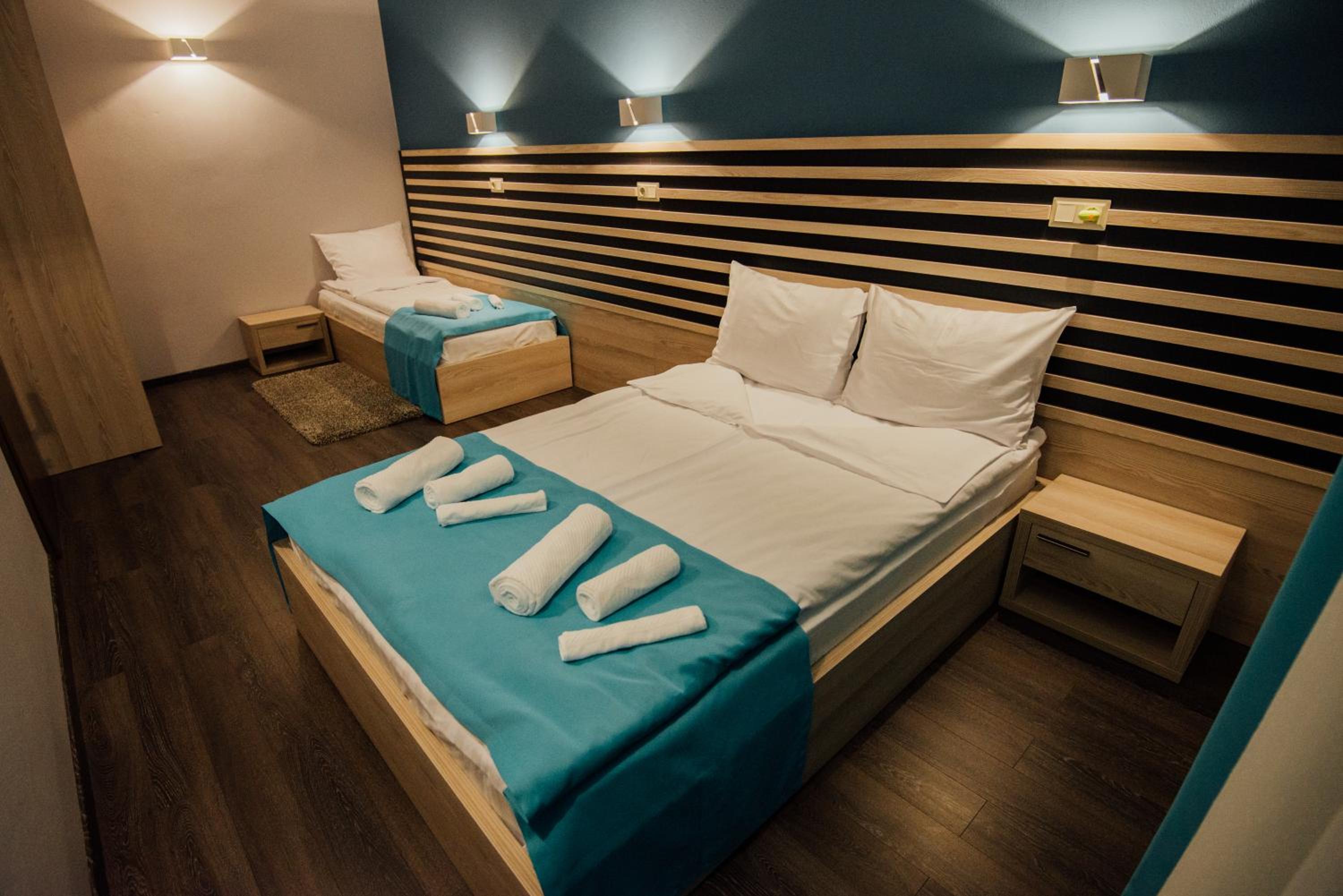 Suite with Balcony - Photo 2