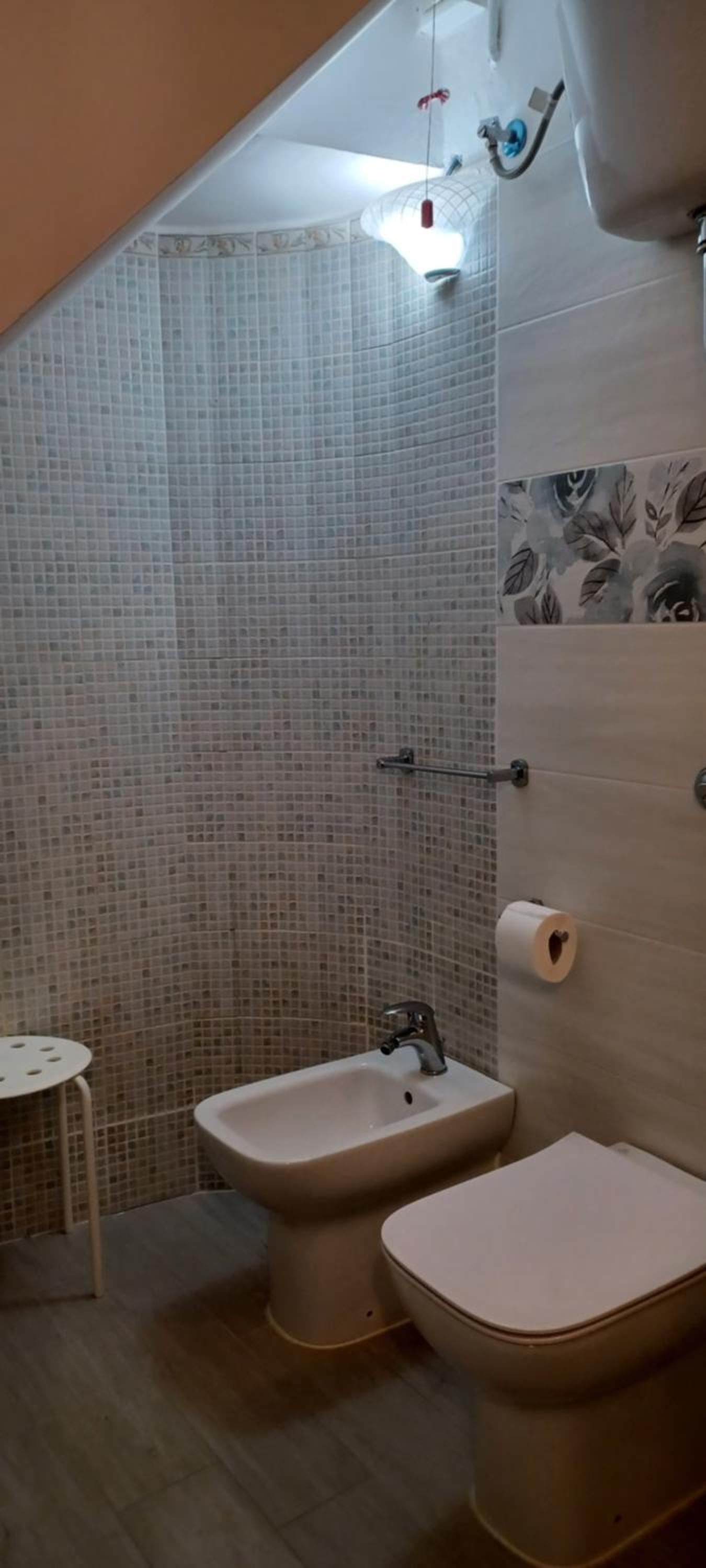 Double Room with Private Bathroom - Photo 9