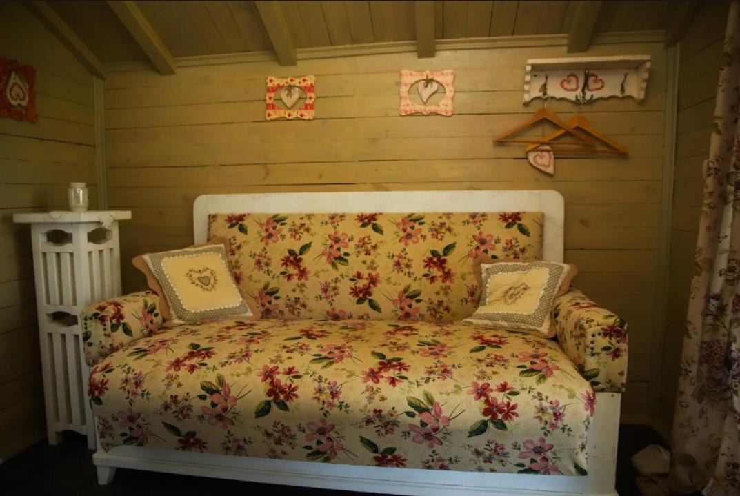 One-Bedroom House photo 1