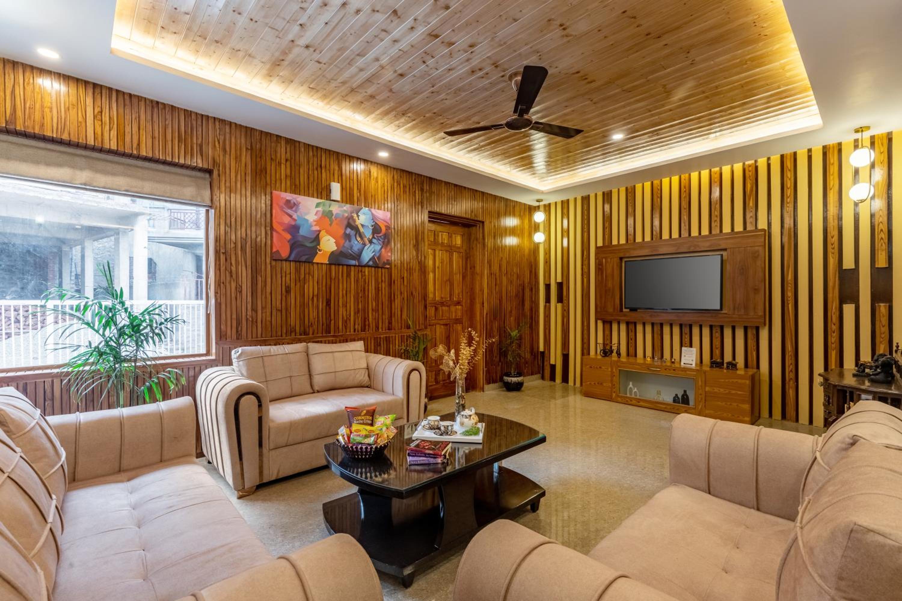 Villa photo 2