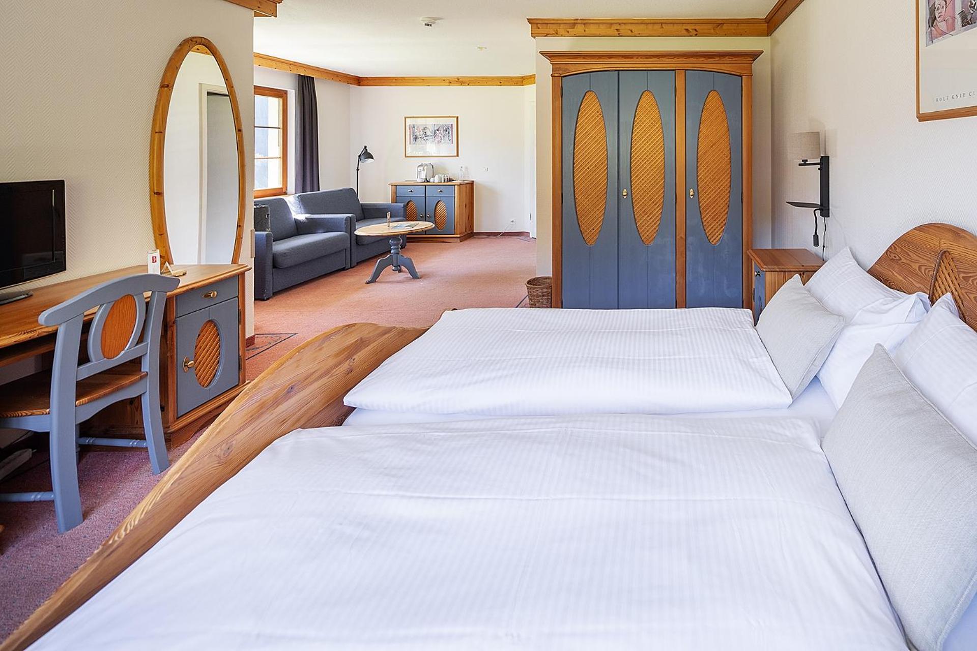 Junior Suite with Yard View - Photo 2