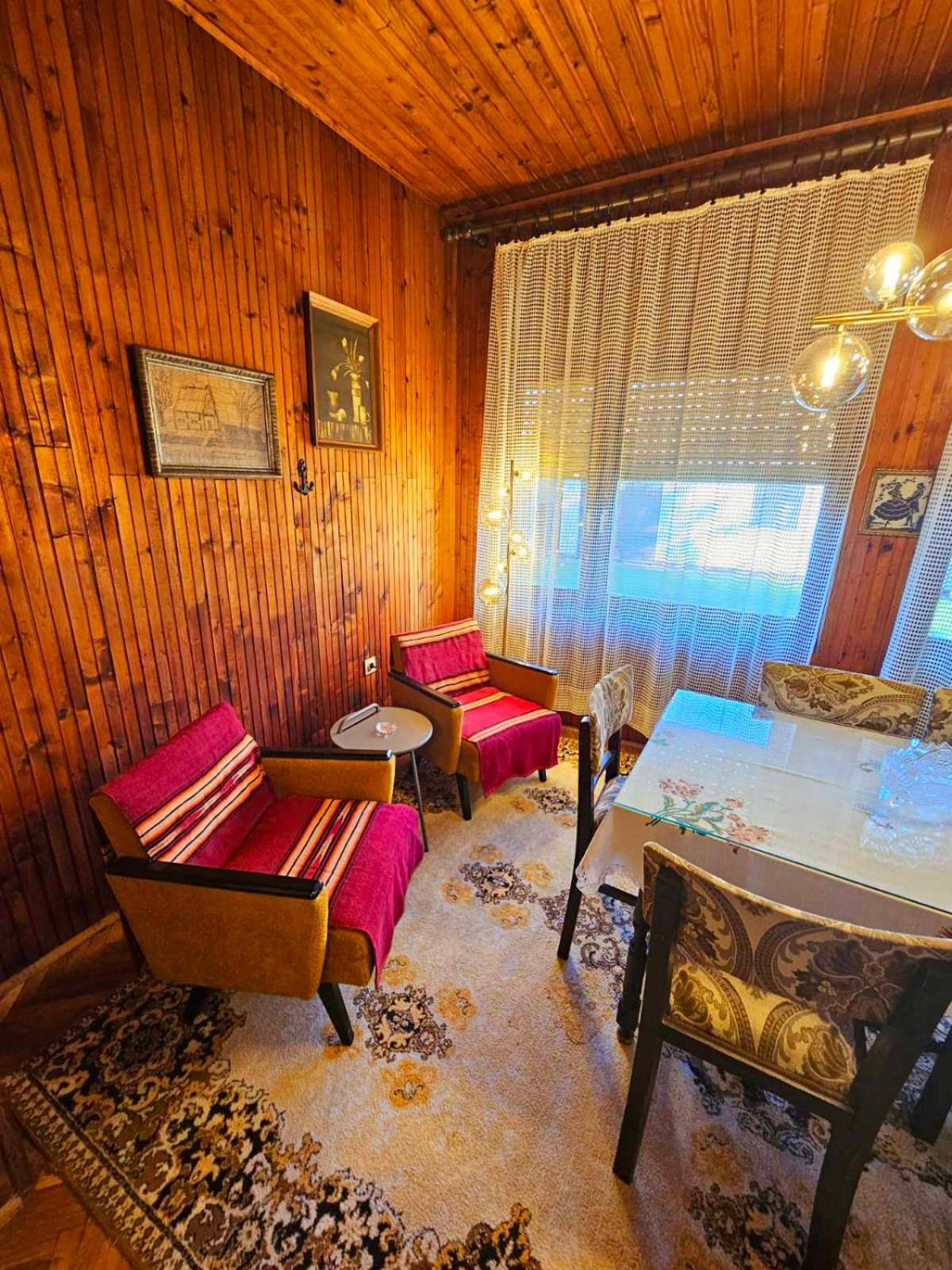 Three-Bedroom House photo 3