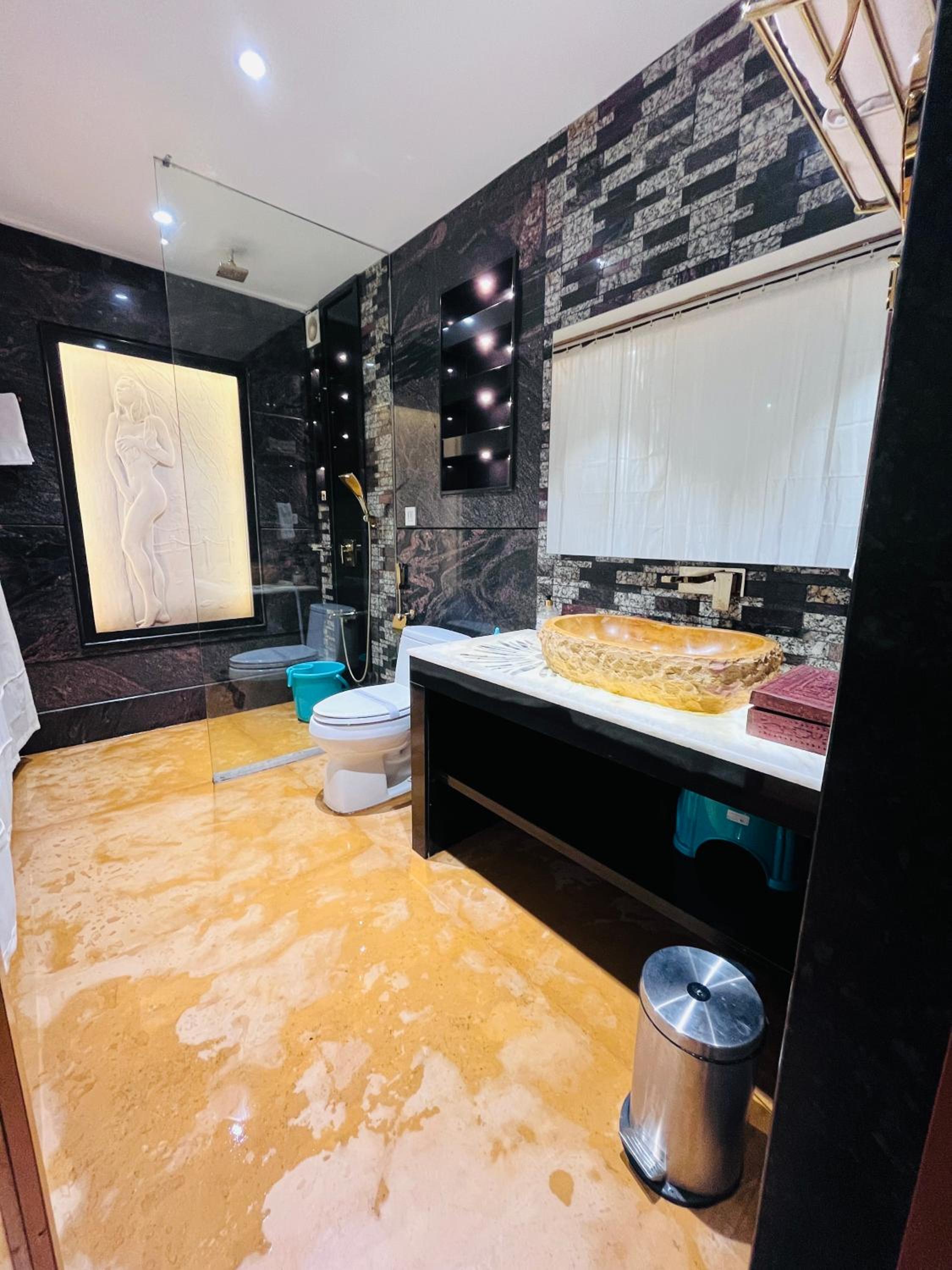 Executive Suite photo 3