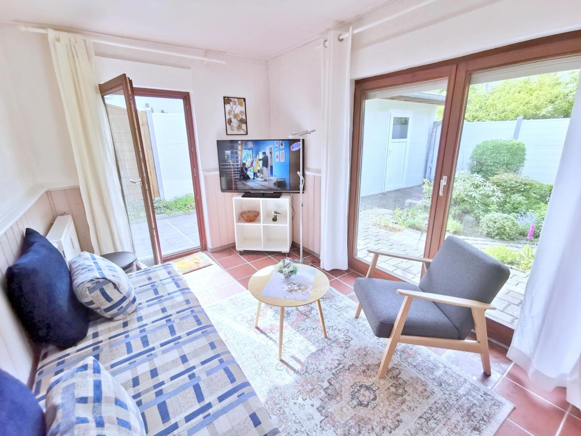 One-Bedroom Bungalow photo 1