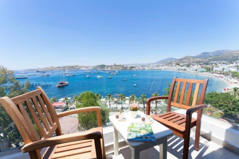 Deluxe Double Room with Balcony and Sea View - Photo 3