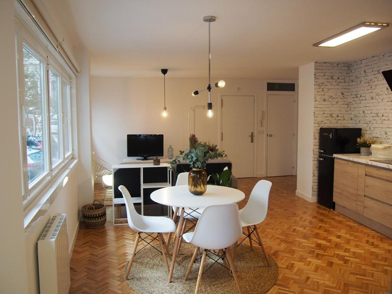 One-Bedroom Apartment photo 3