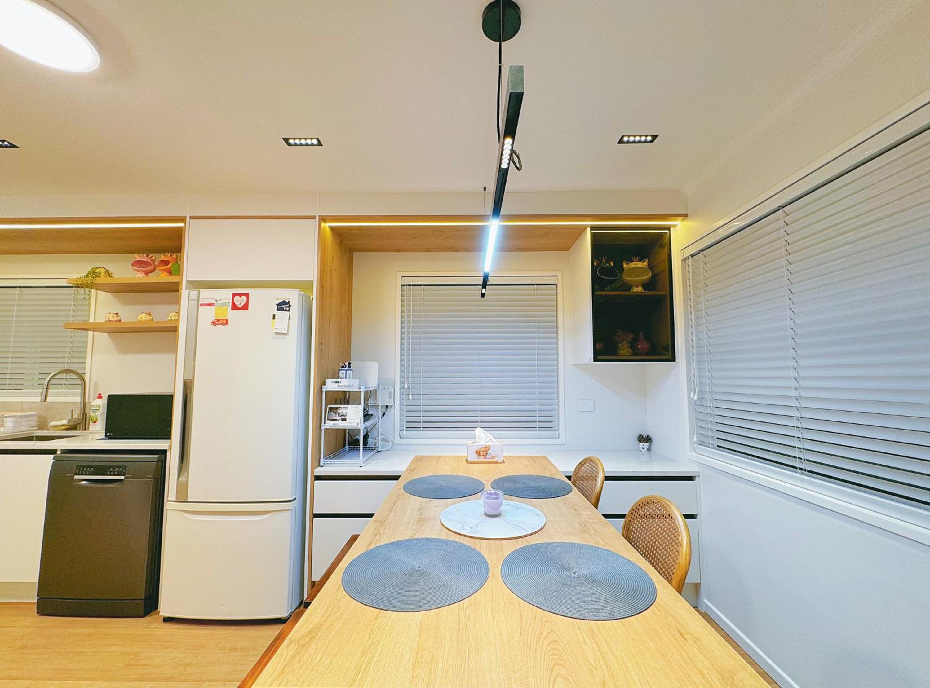 Three-Bedroom House photo 2