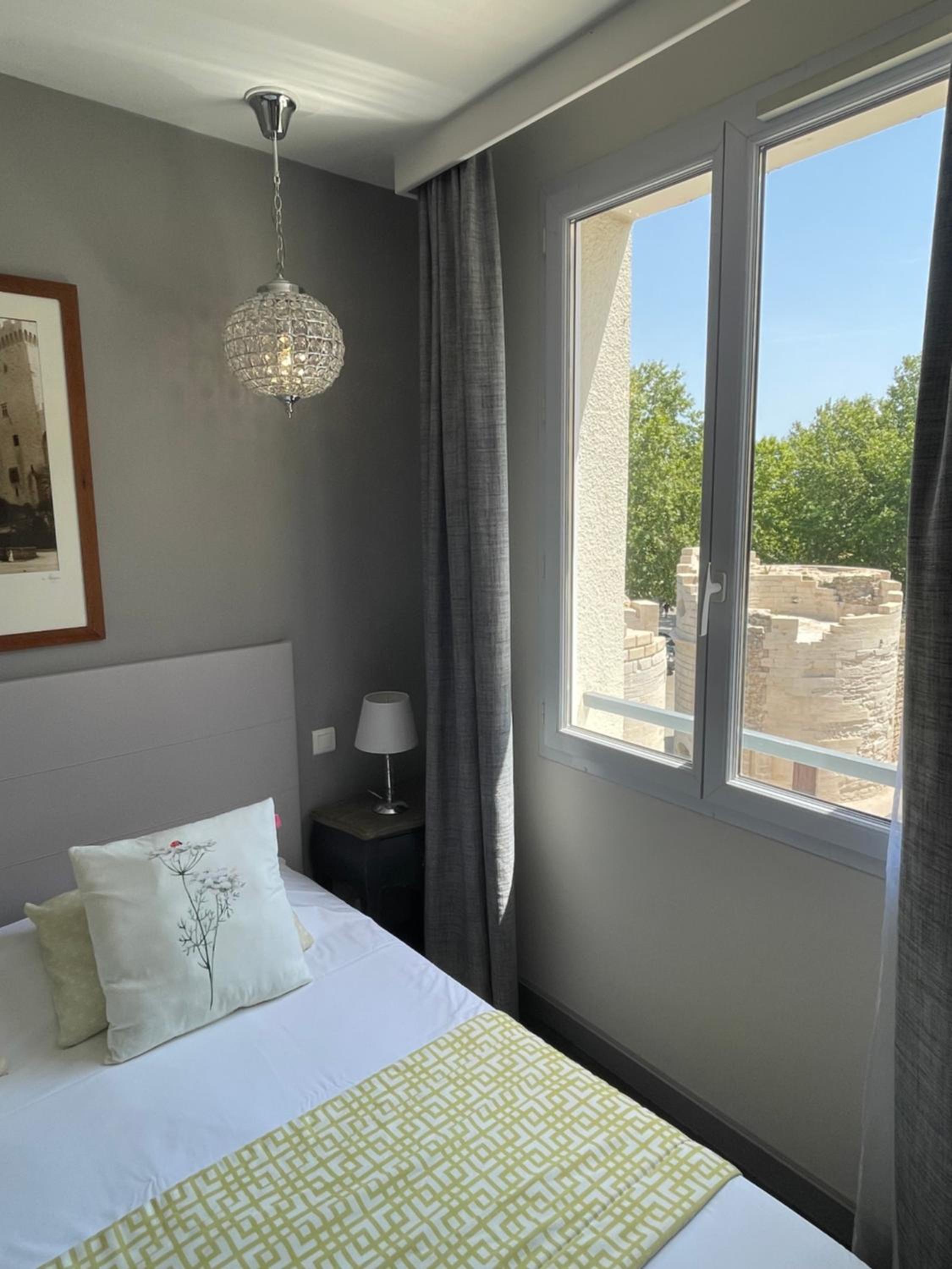 Standard Double Room (12 m2) - Photo 3