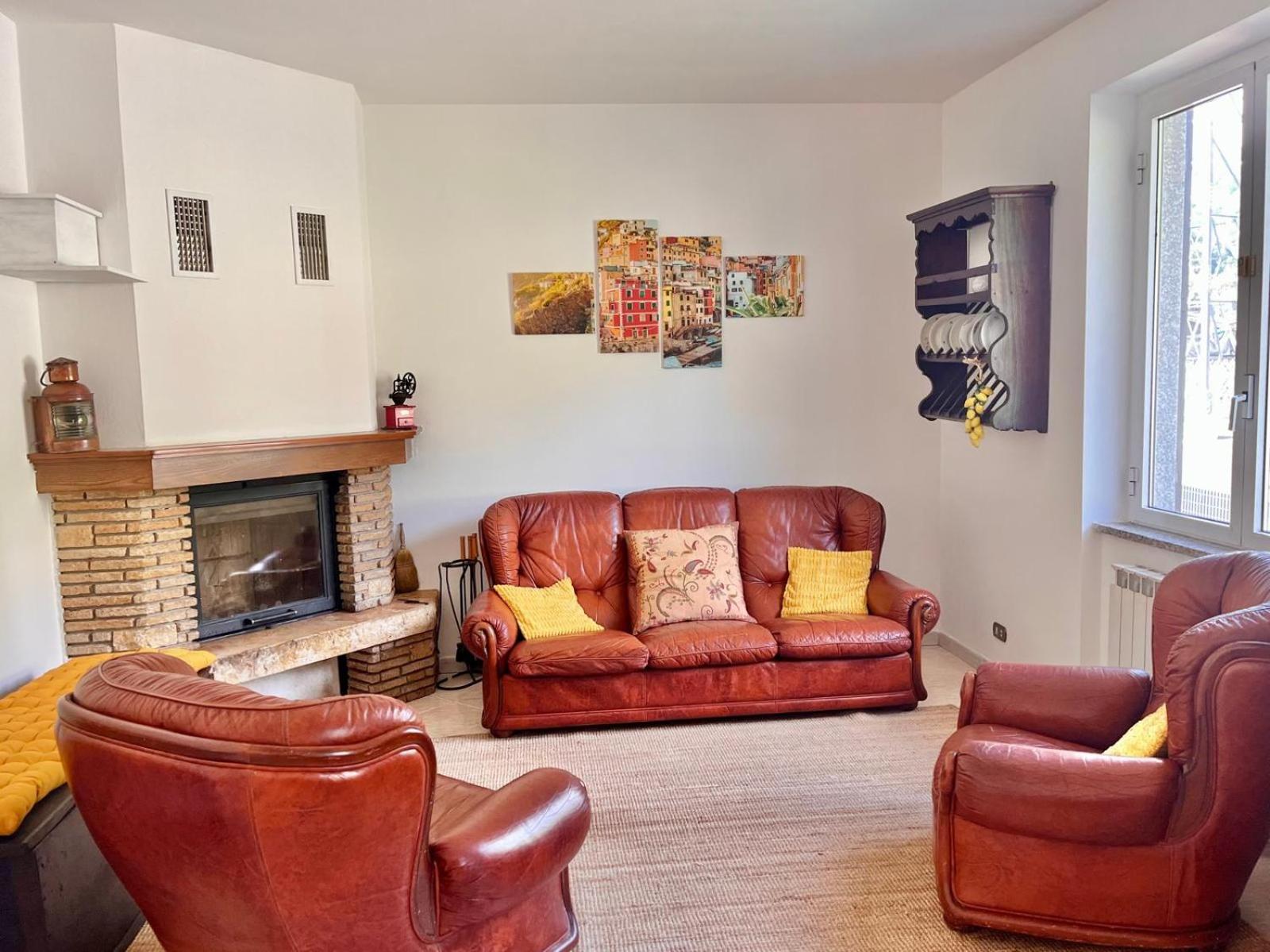 Three-Bedroom House photo 1