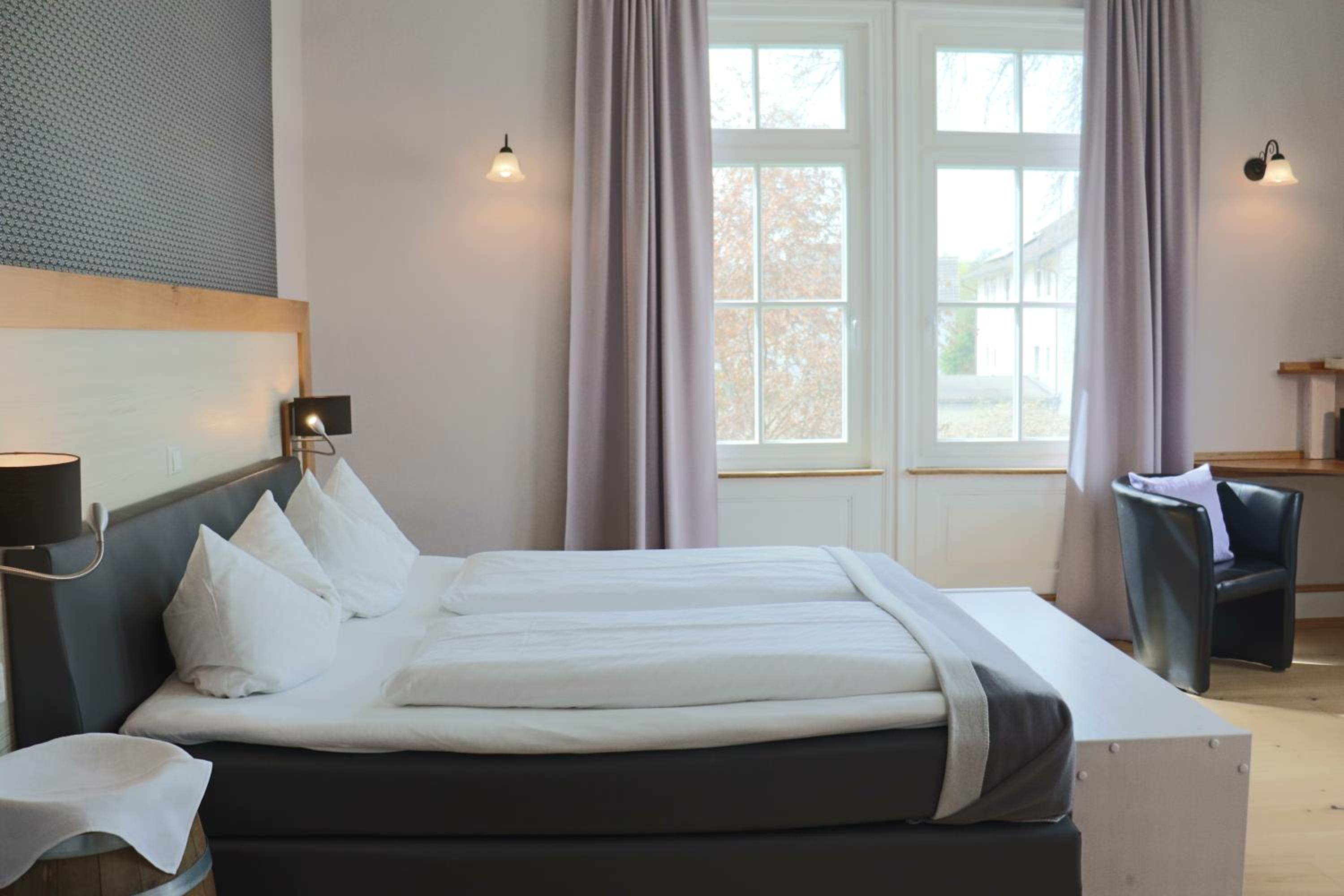 Large Double Room photo 2
