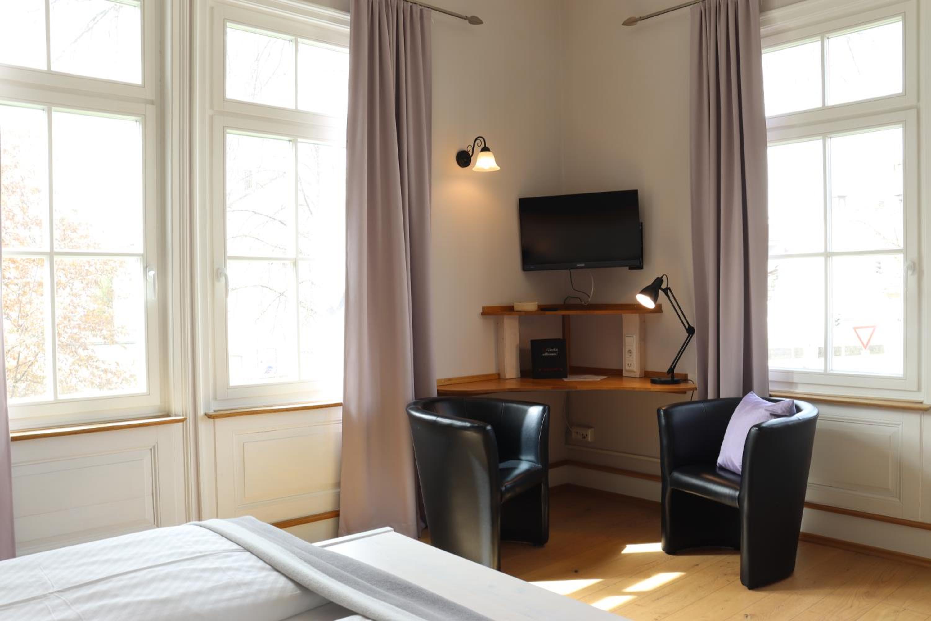 Large Double Room photo 3
