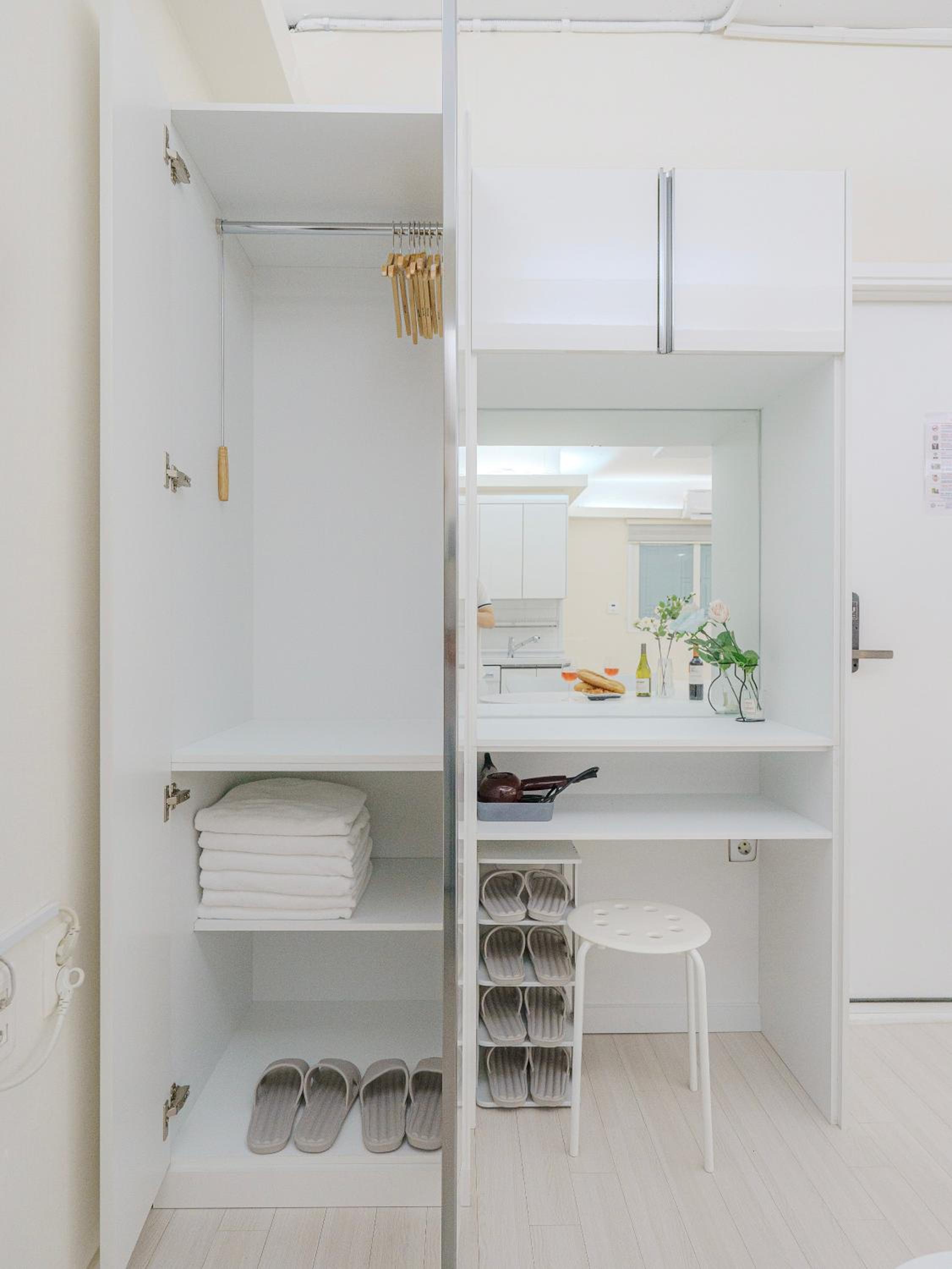 Three-Bedroom Suite - Photo 22