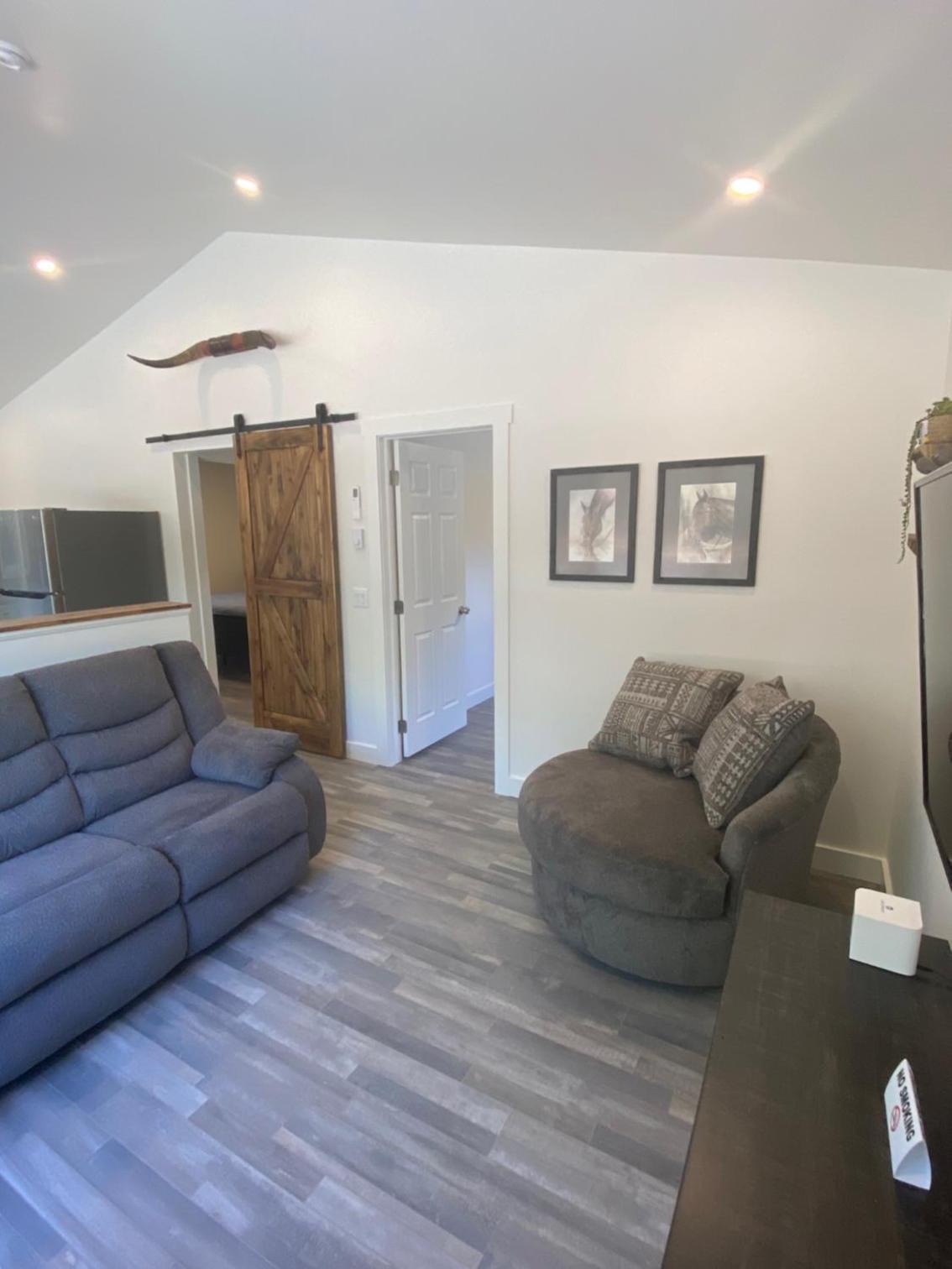 Two-Bedroom Cottage photo 2