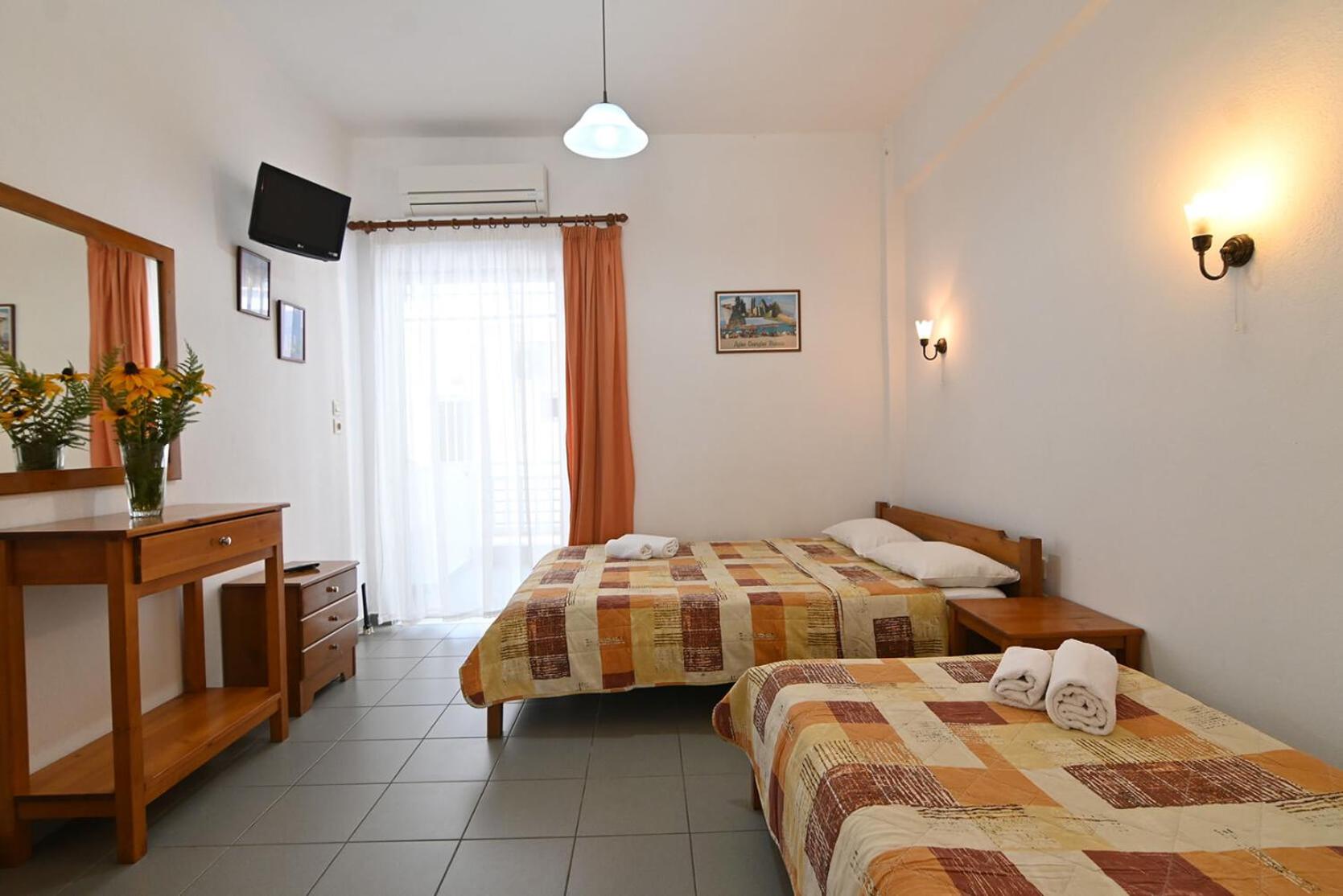 Triple Room