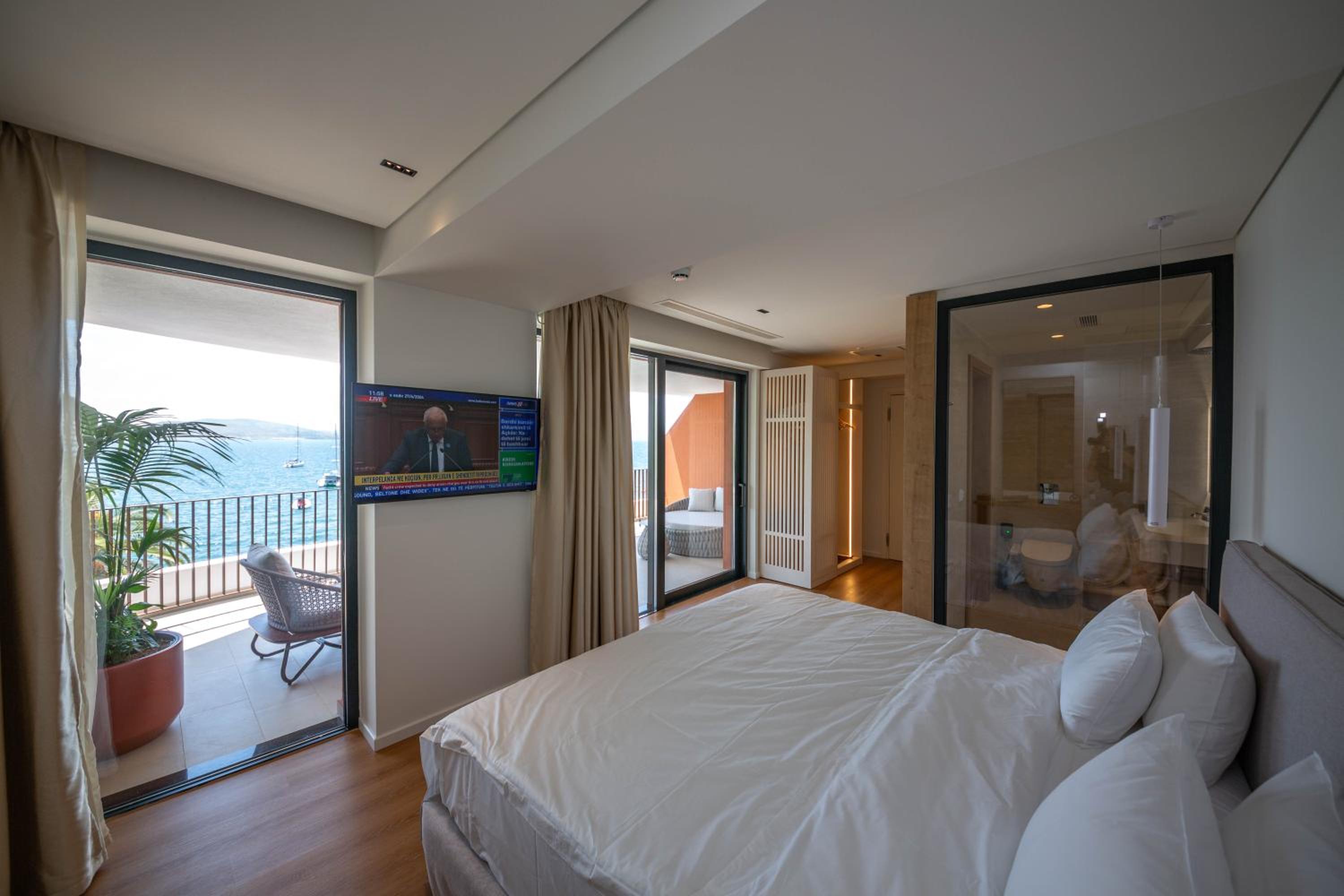 Queen Room with Sea View photo 3
