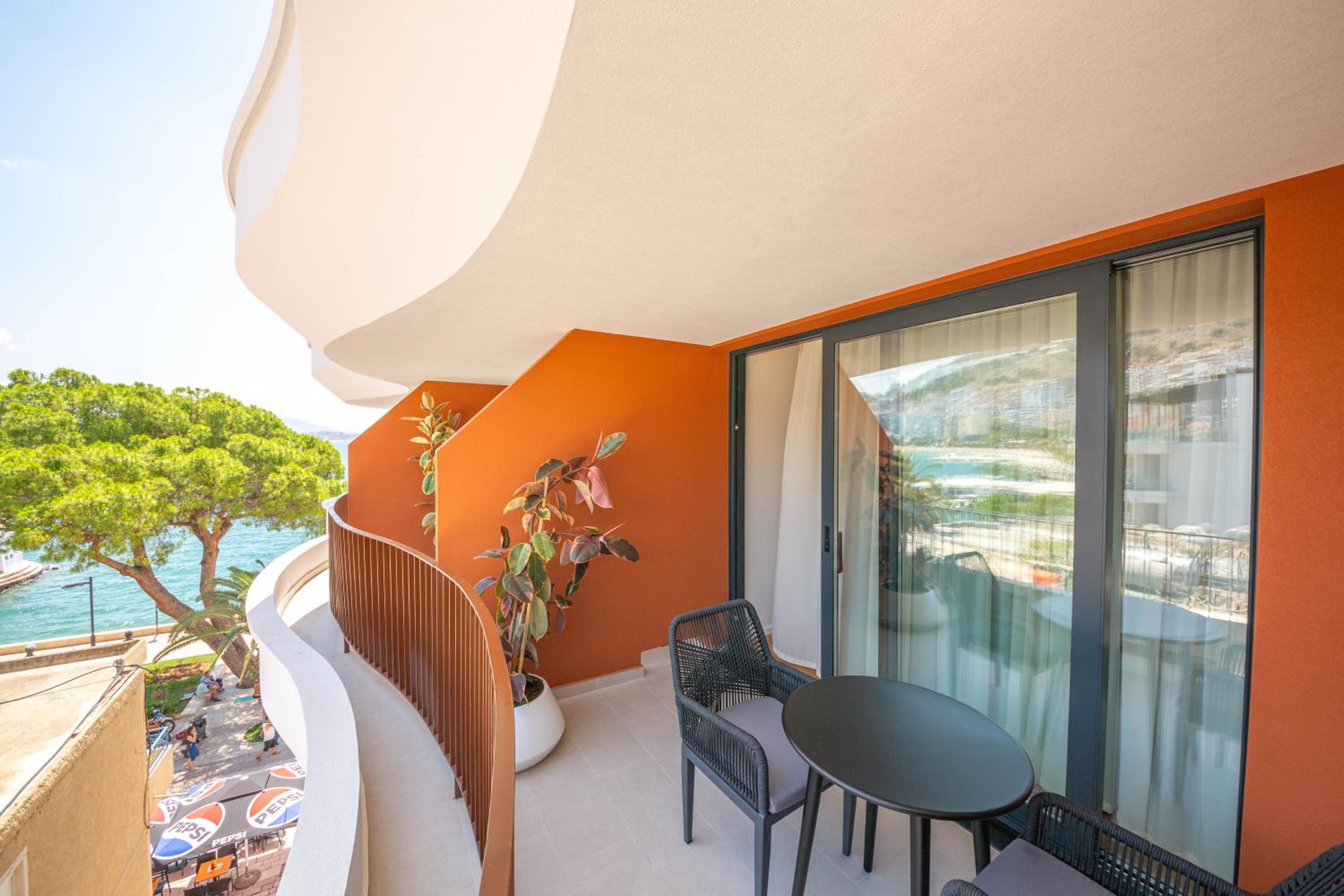 Deluxe Double Room with Side Sea View