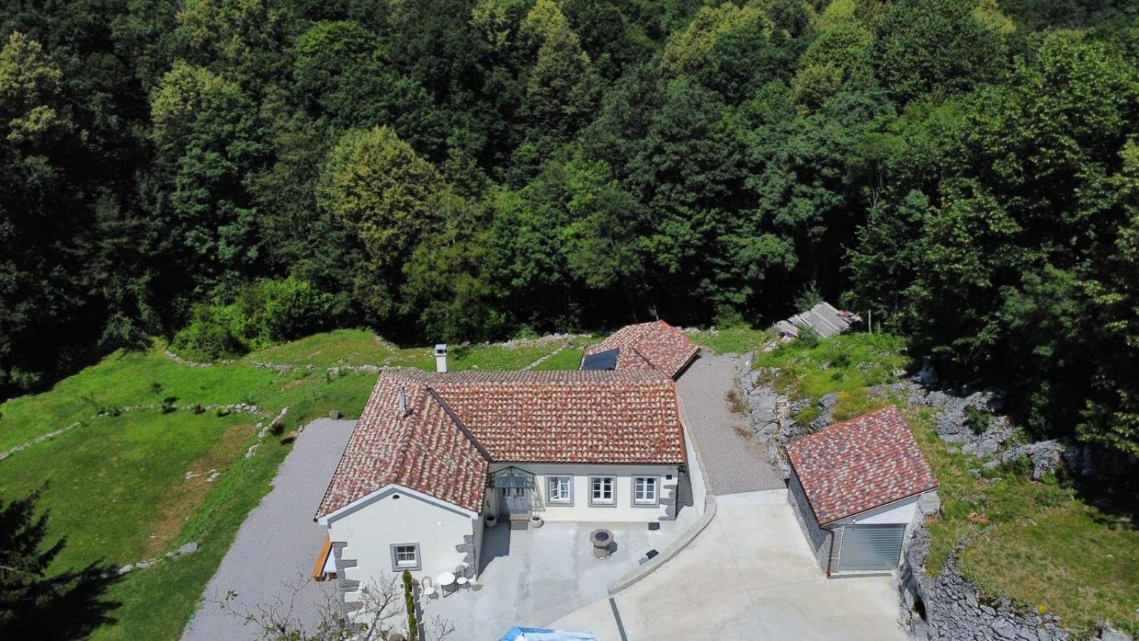 Villa photo 3