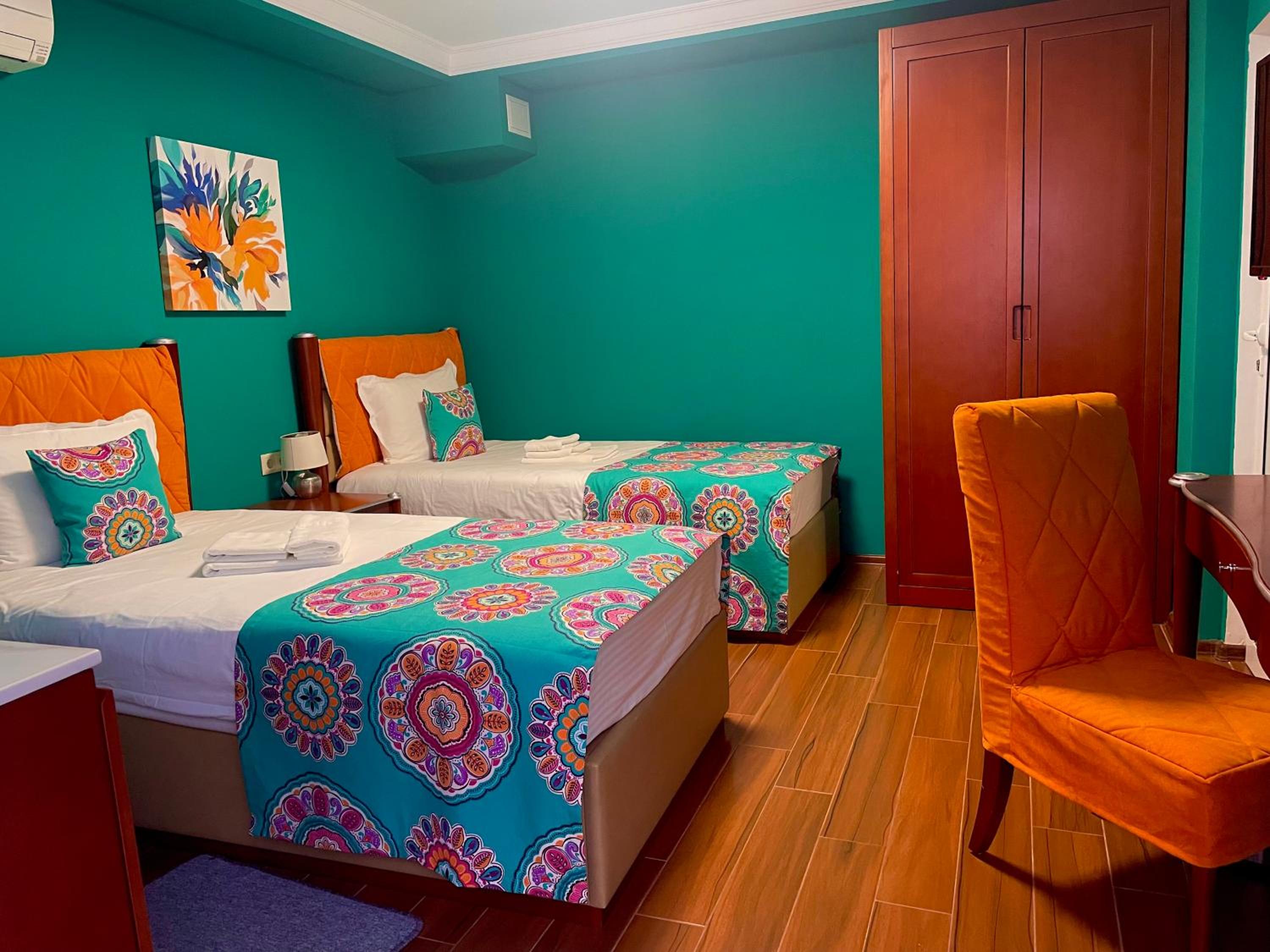 Deluxe Twin Room - Photo 1