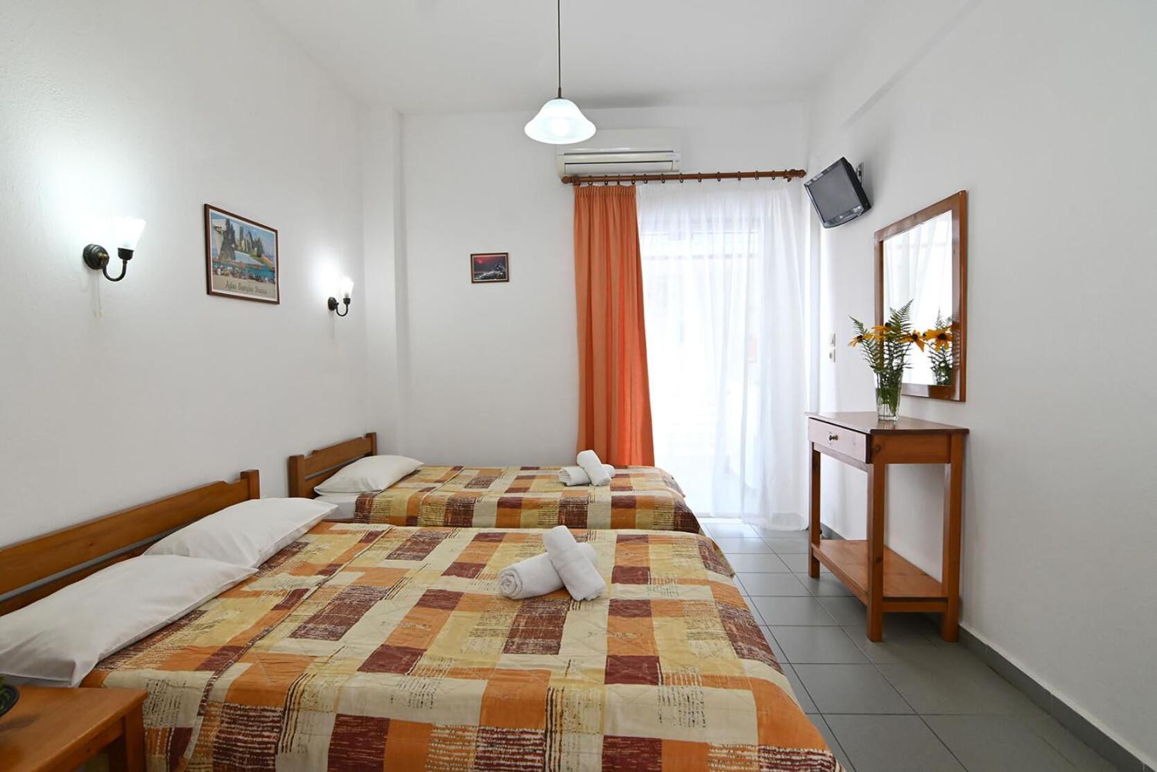 Triple Room