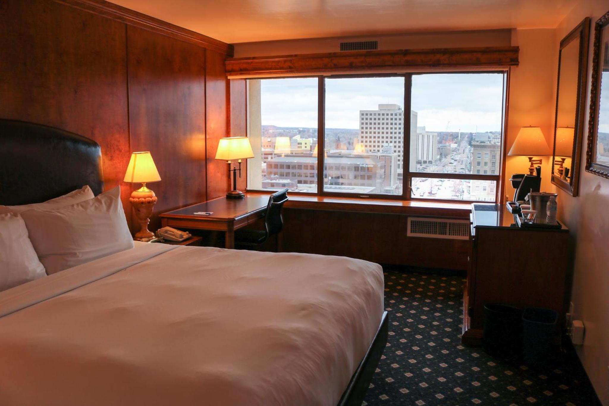 King Room with City View - Disability Access - Photo 7
