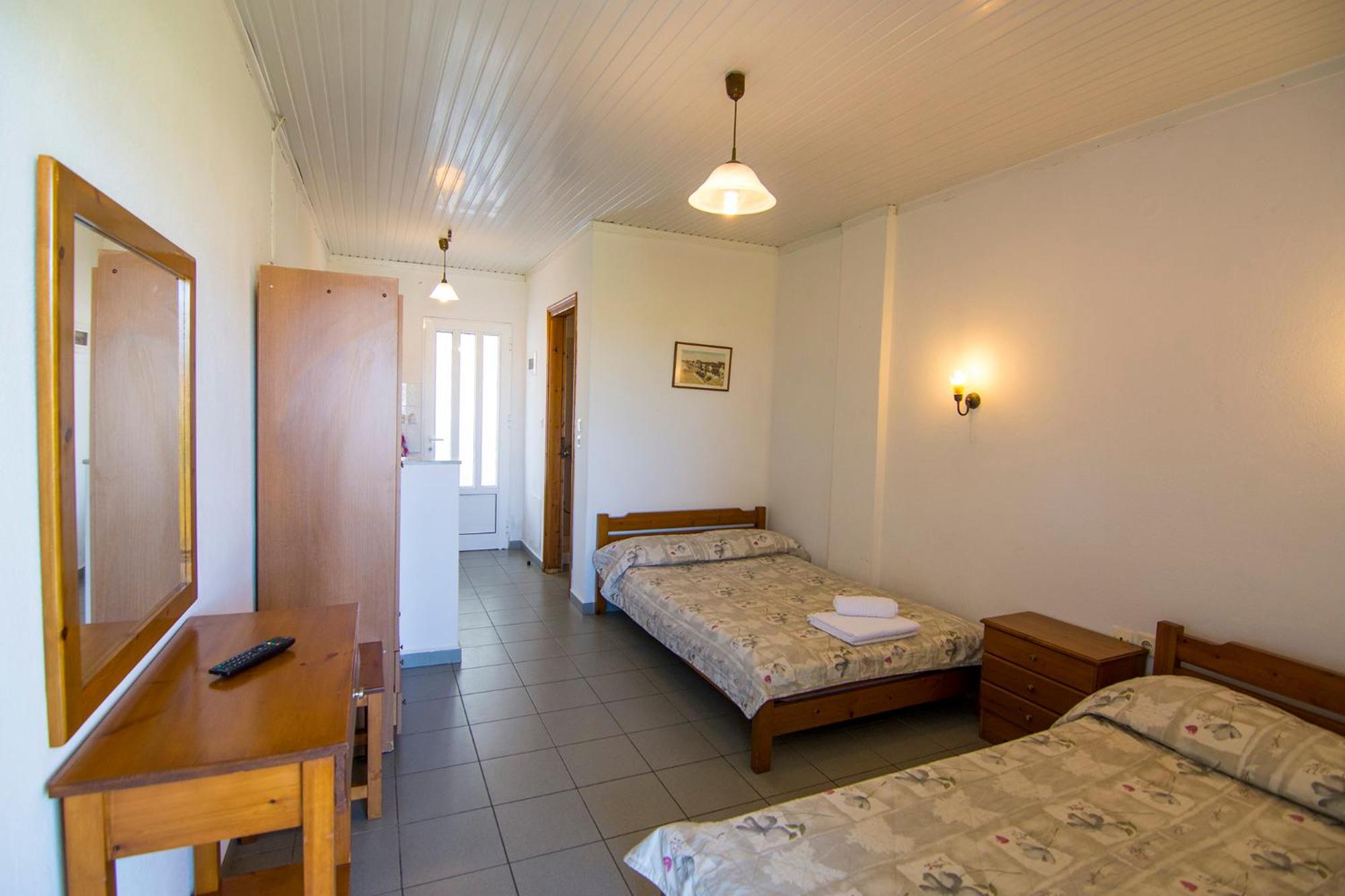 Quadruple Room - Photo 4