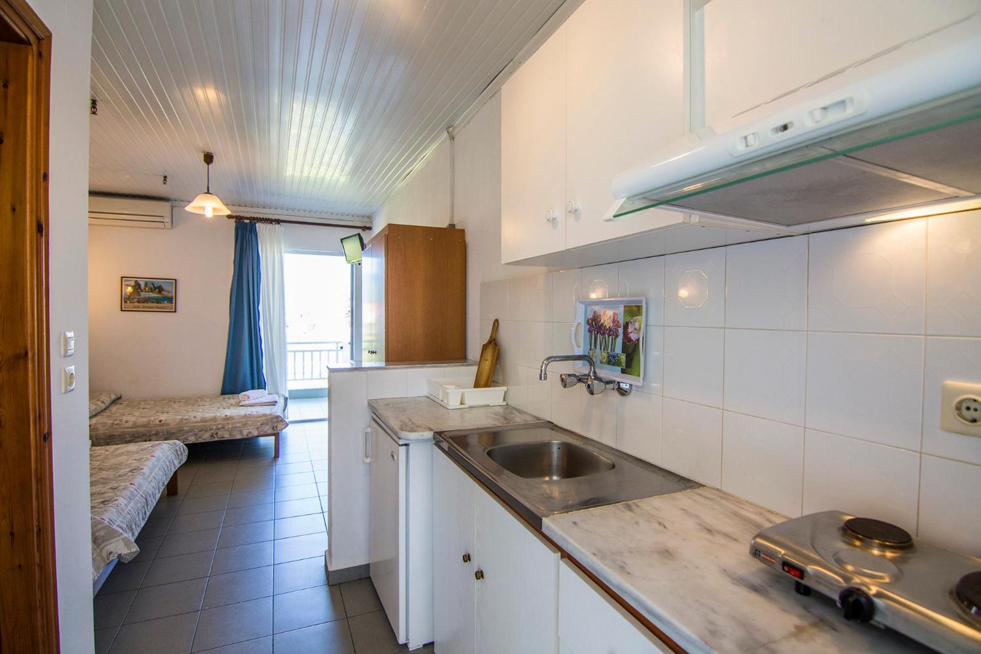 Quadruple Room - Photo 3