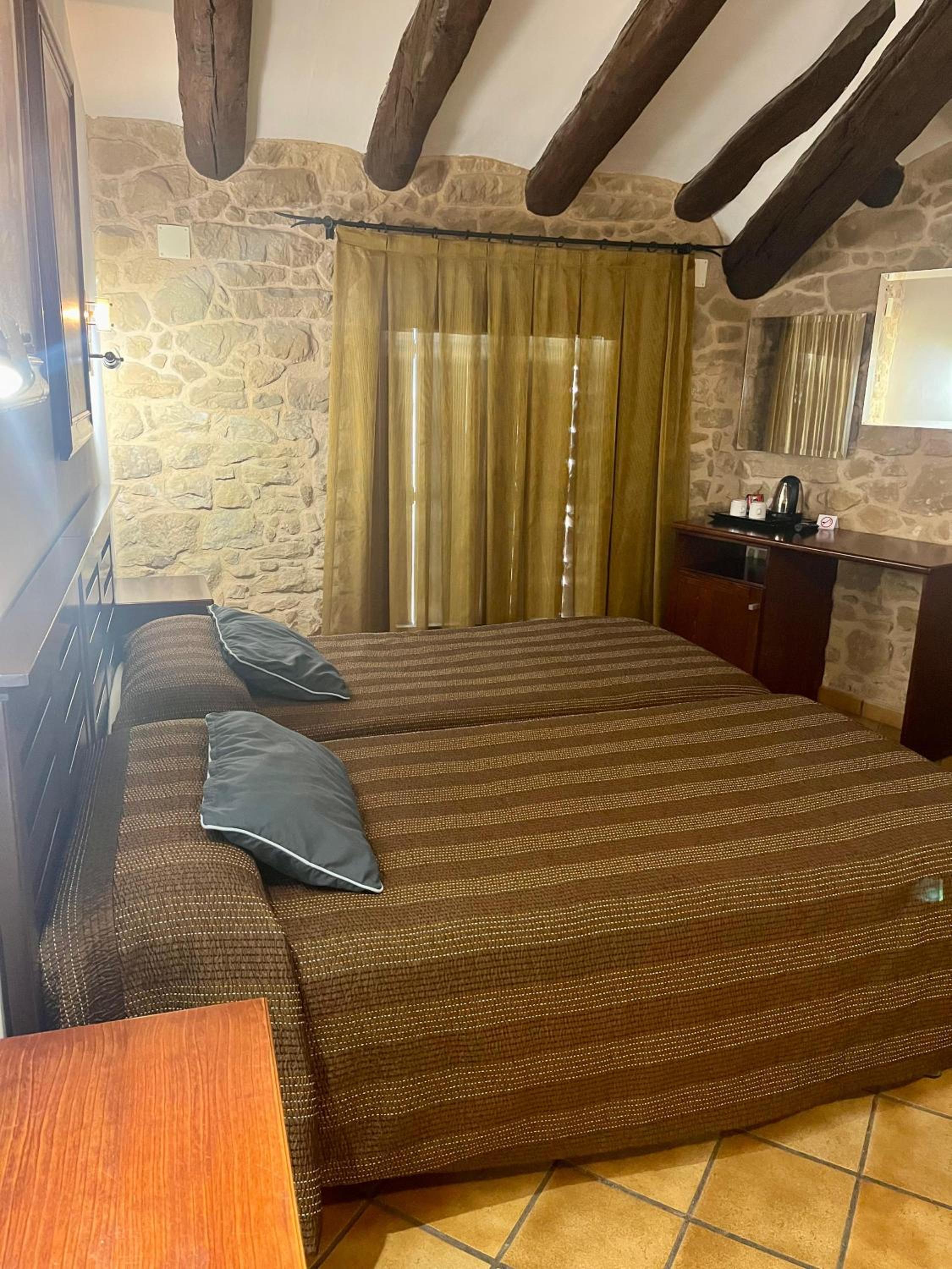 Standard Twin Room photo 2