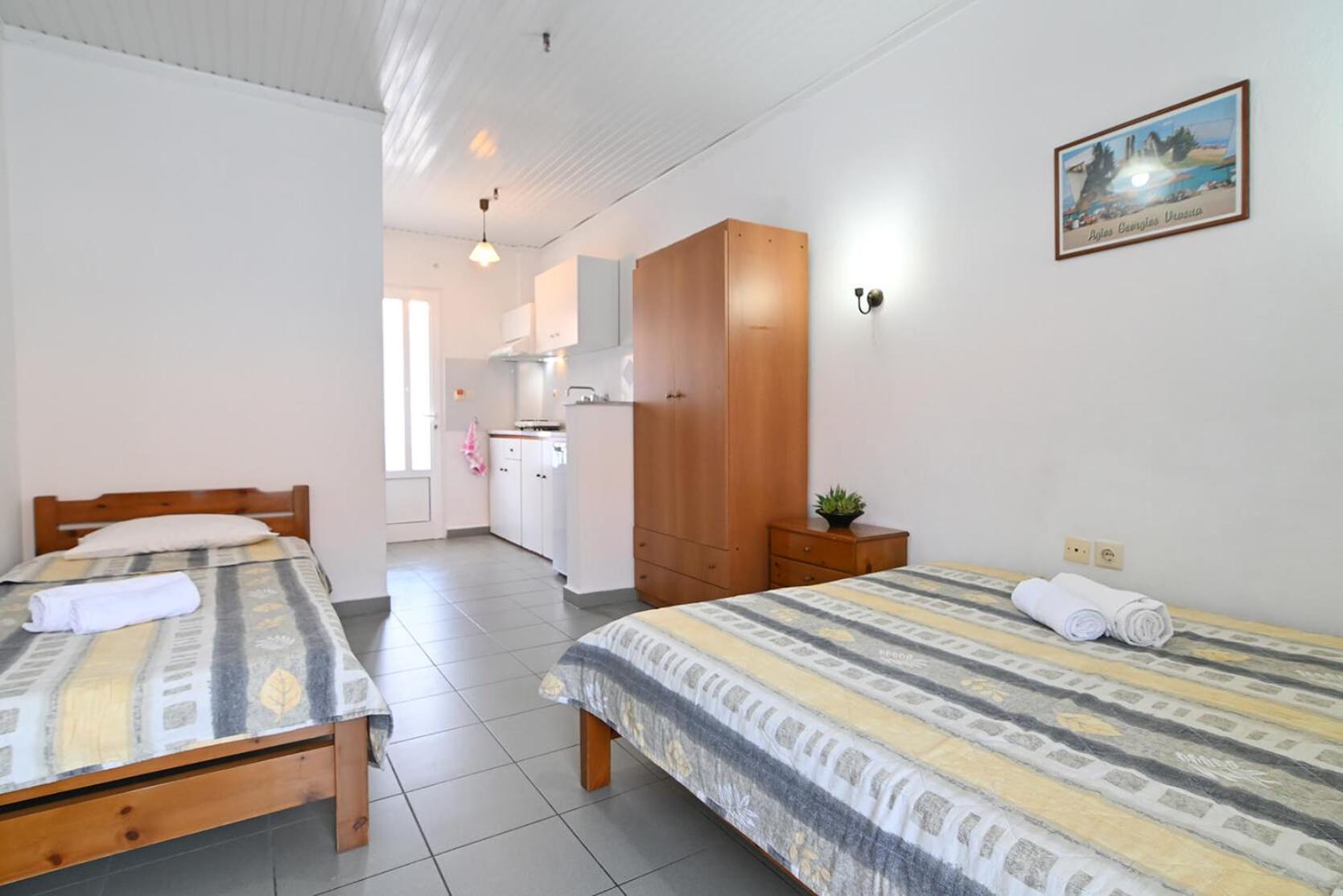 Triple Room - Photo 1