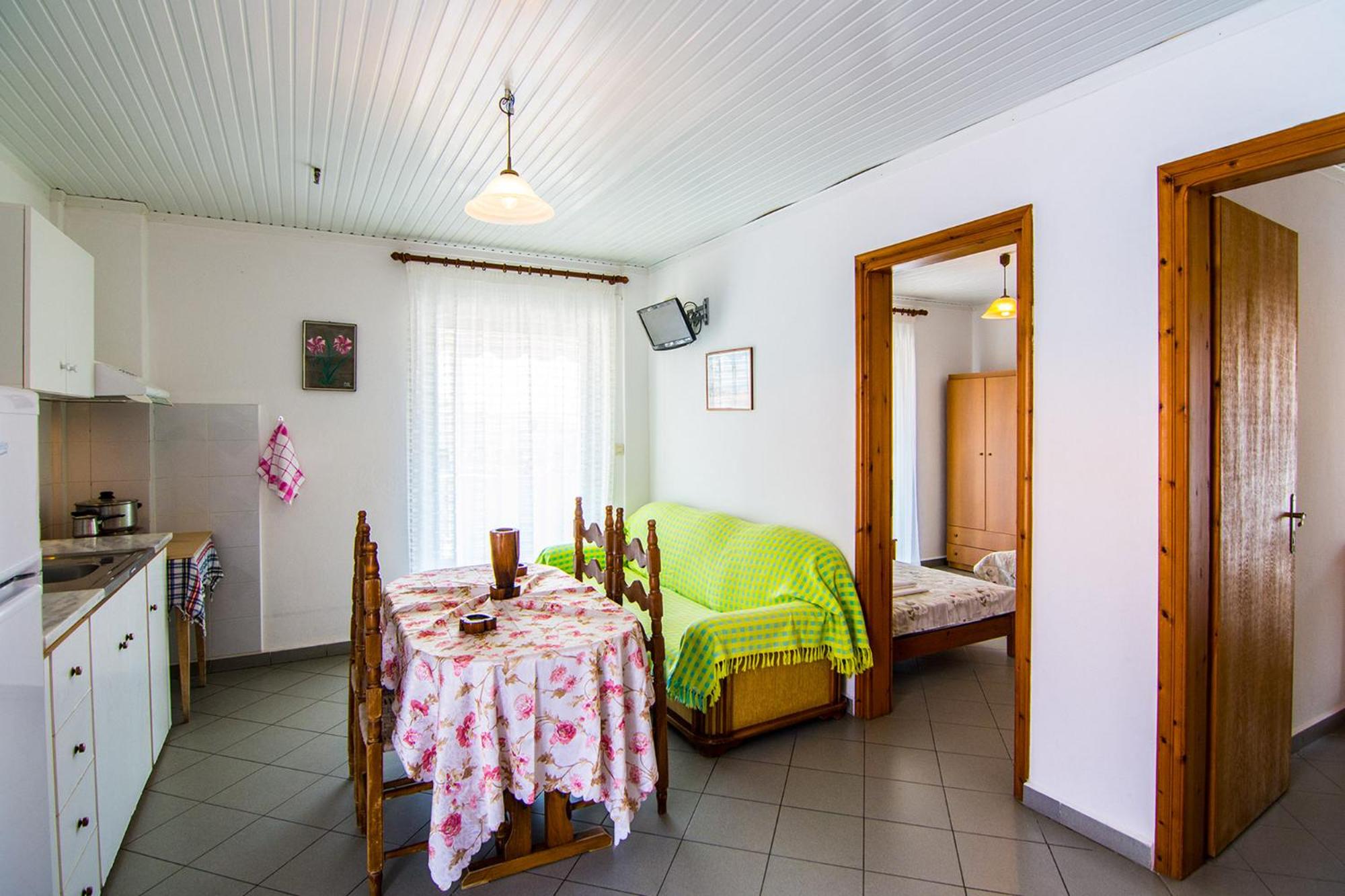 Two-Bedroom Apartment - Photo 3