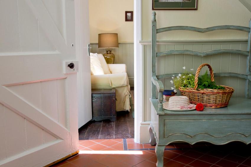 Two-Bedroom House photo 2