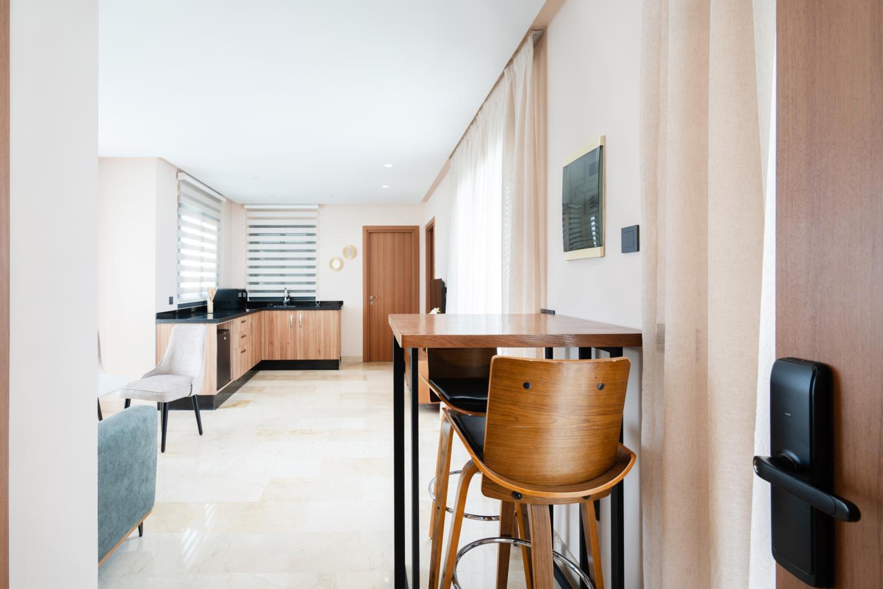 Two-Bedroom Apartment with Terrace photo 2