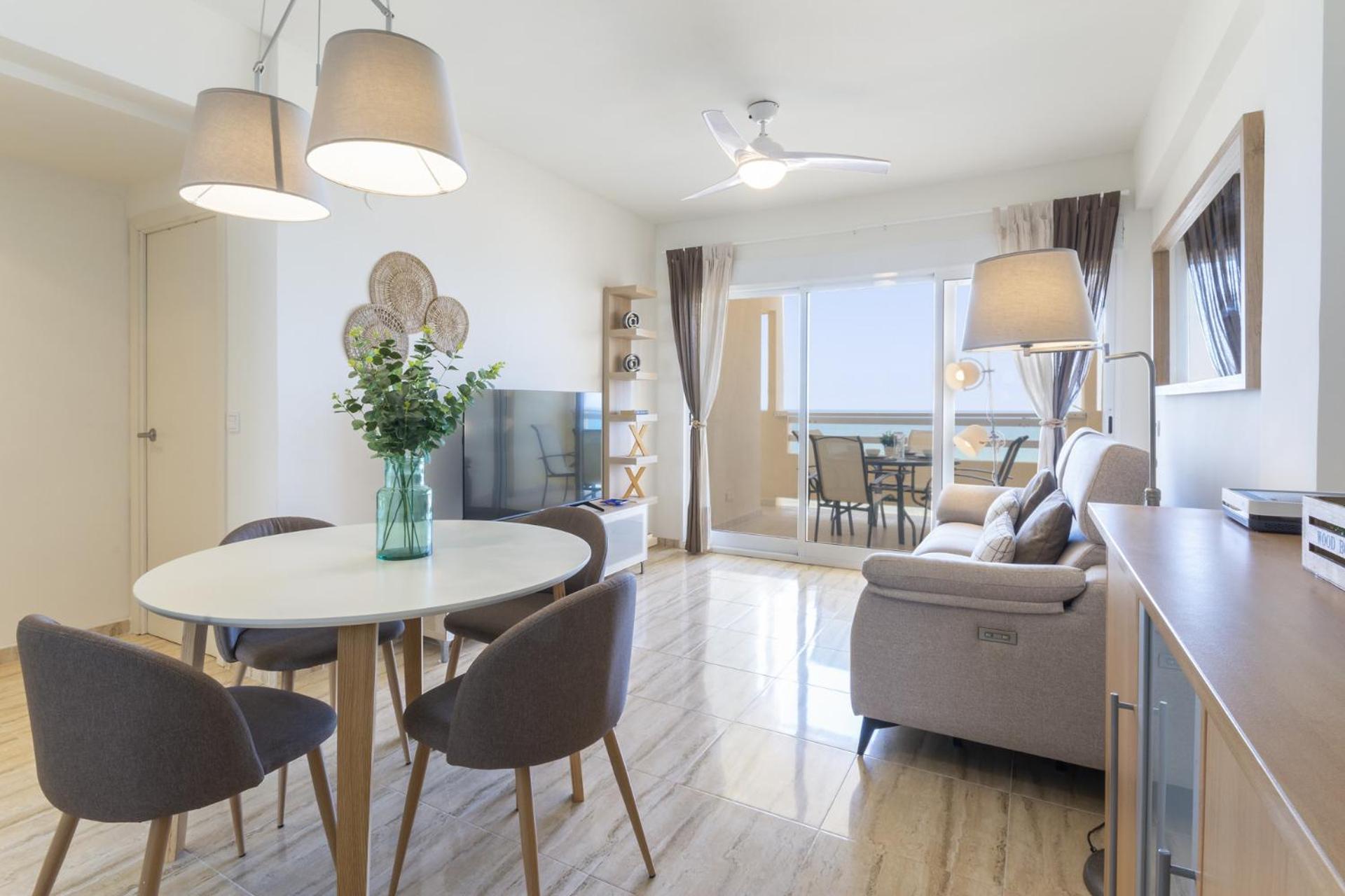 Apartamento con vista al mar