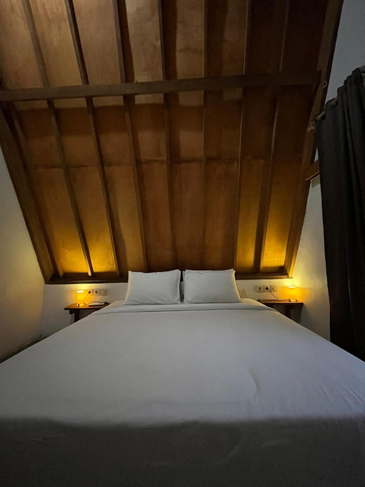 Large Double Room photo 2