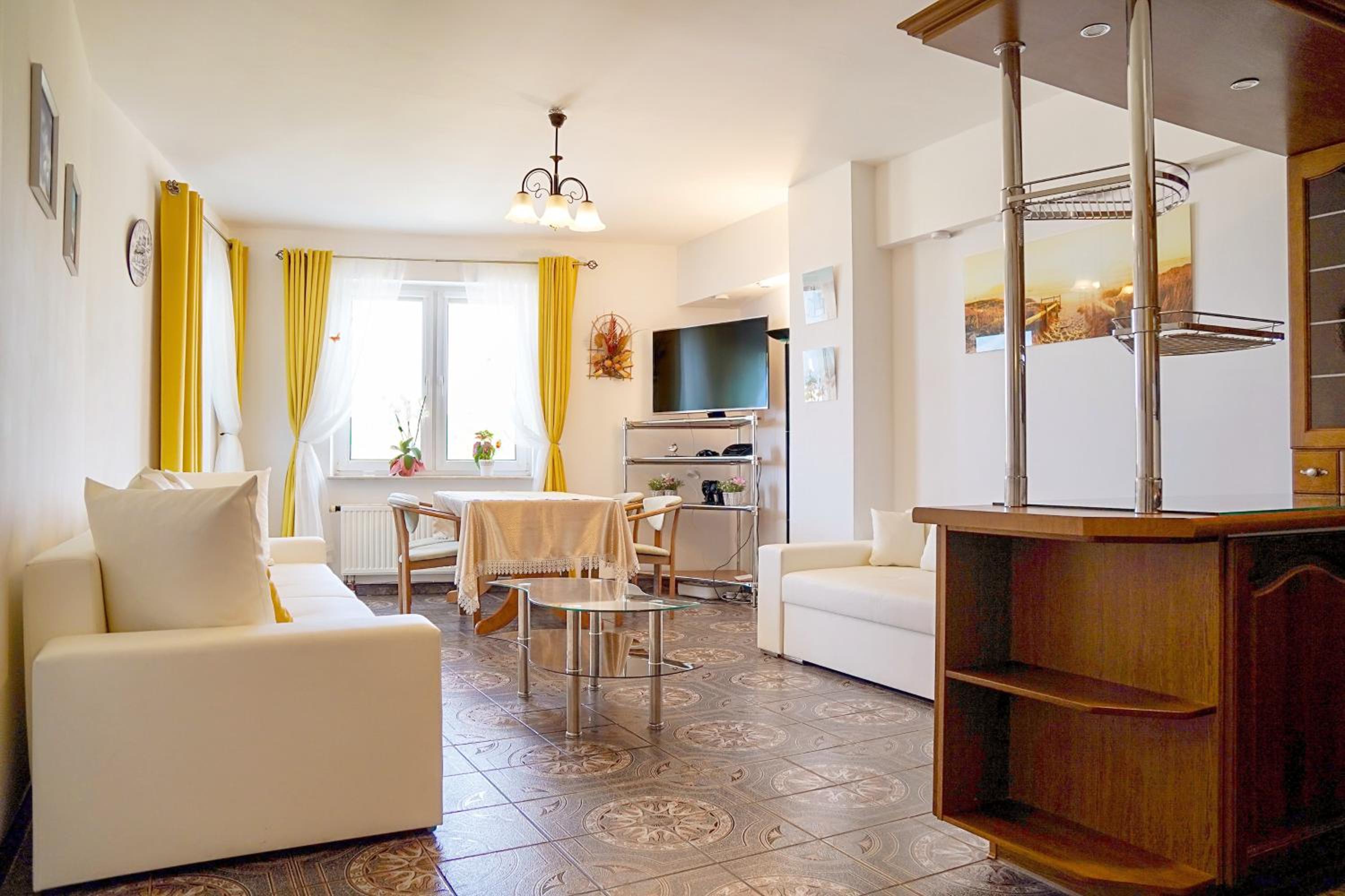 One-Bedroom Apartment with Sea View and Balcony