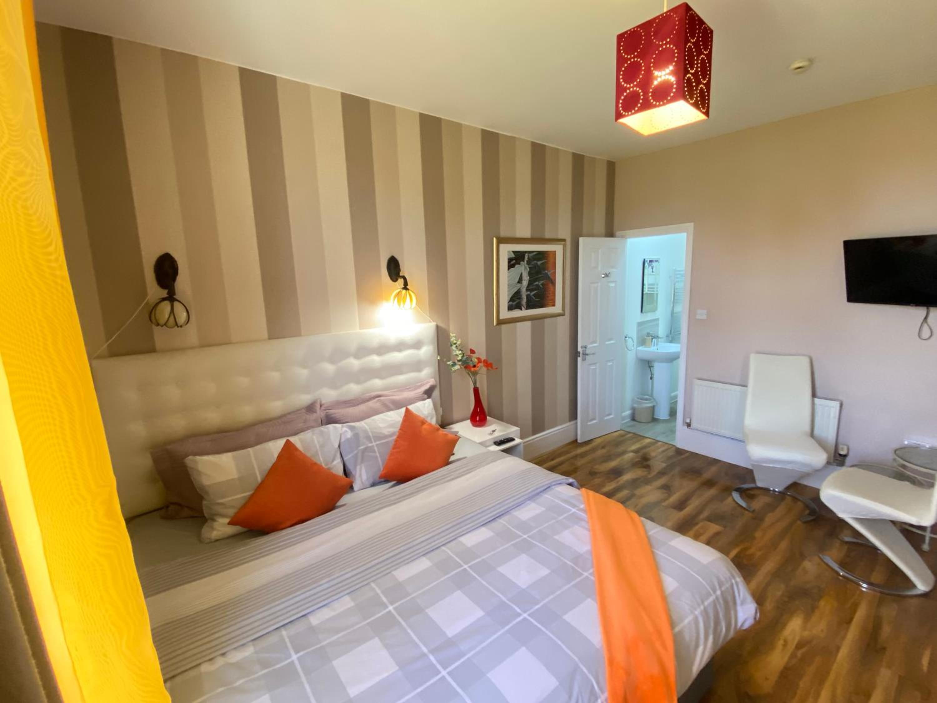 Double or Twin Room with Private Bathroom photo 1